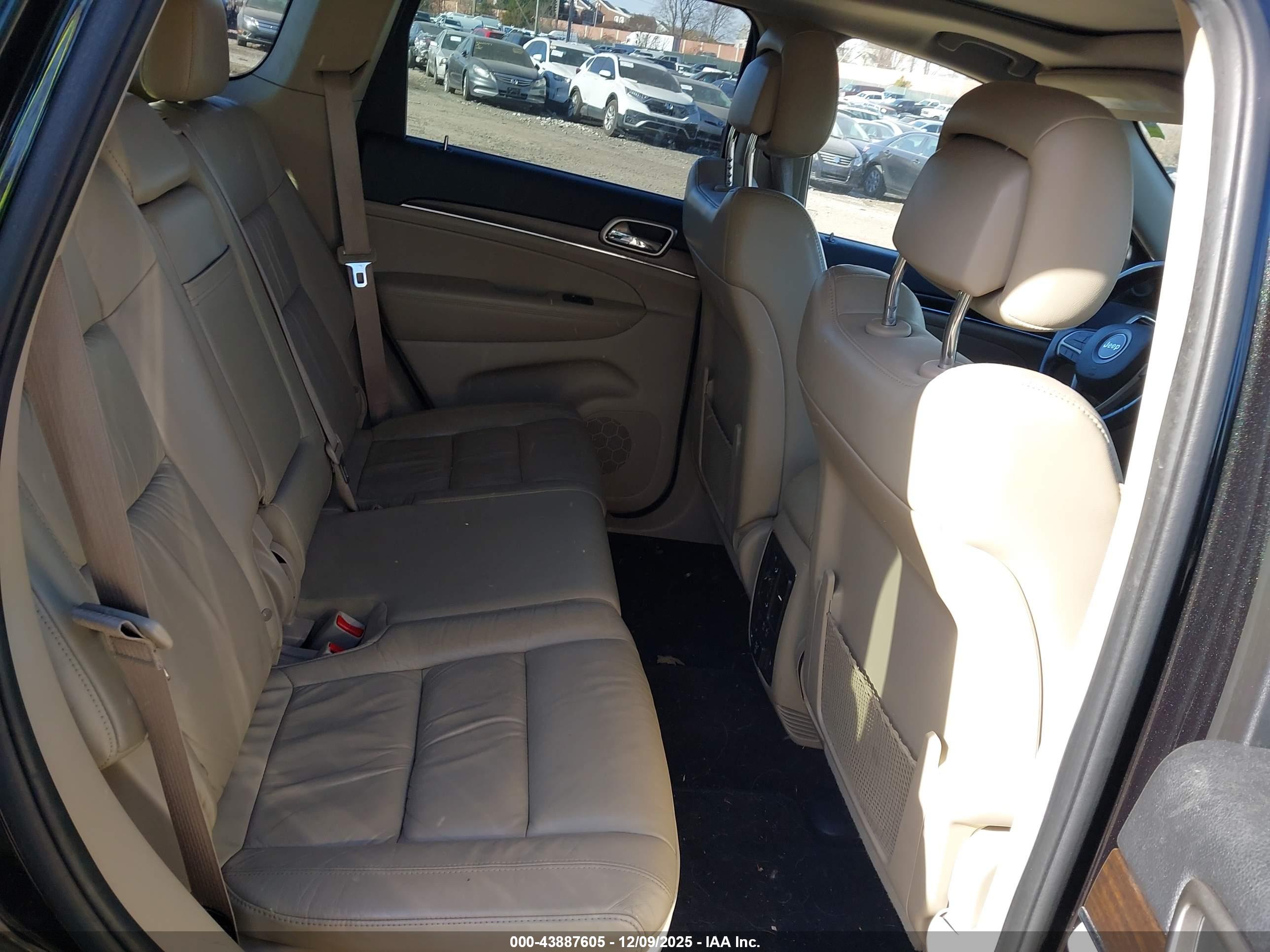 JEEP GRAND image 8
