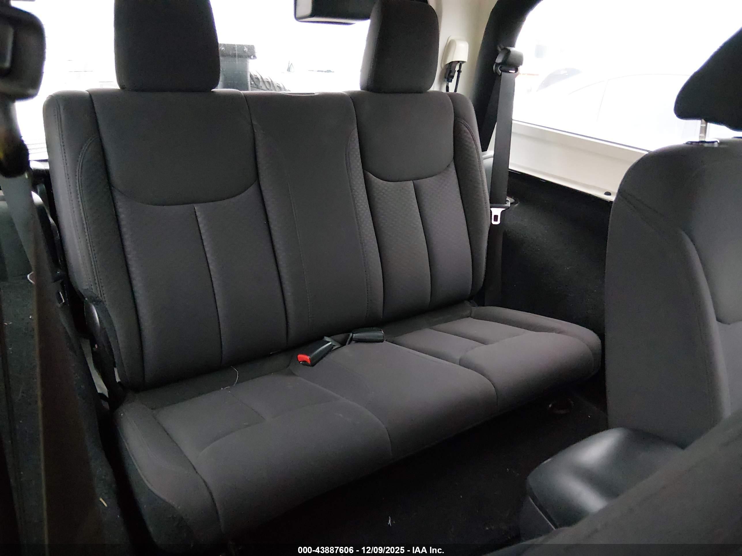 JEEP WRANGLER image 8