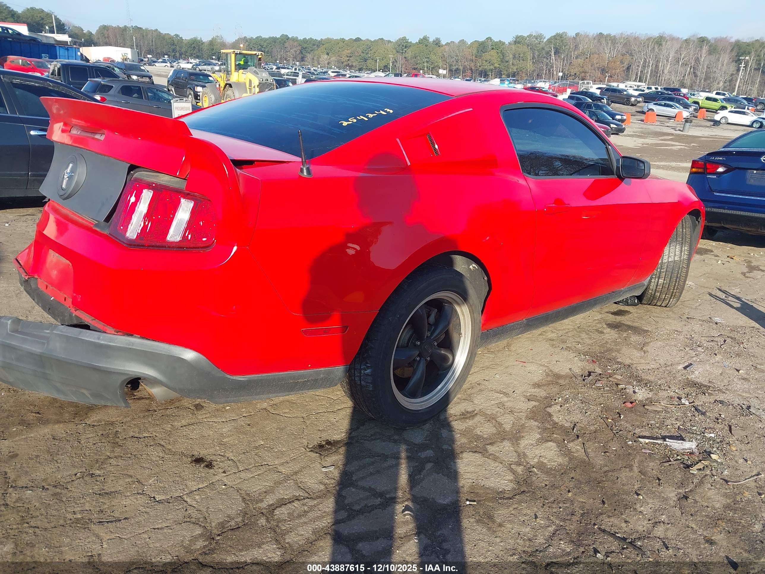 FORD MUSTANG image 4