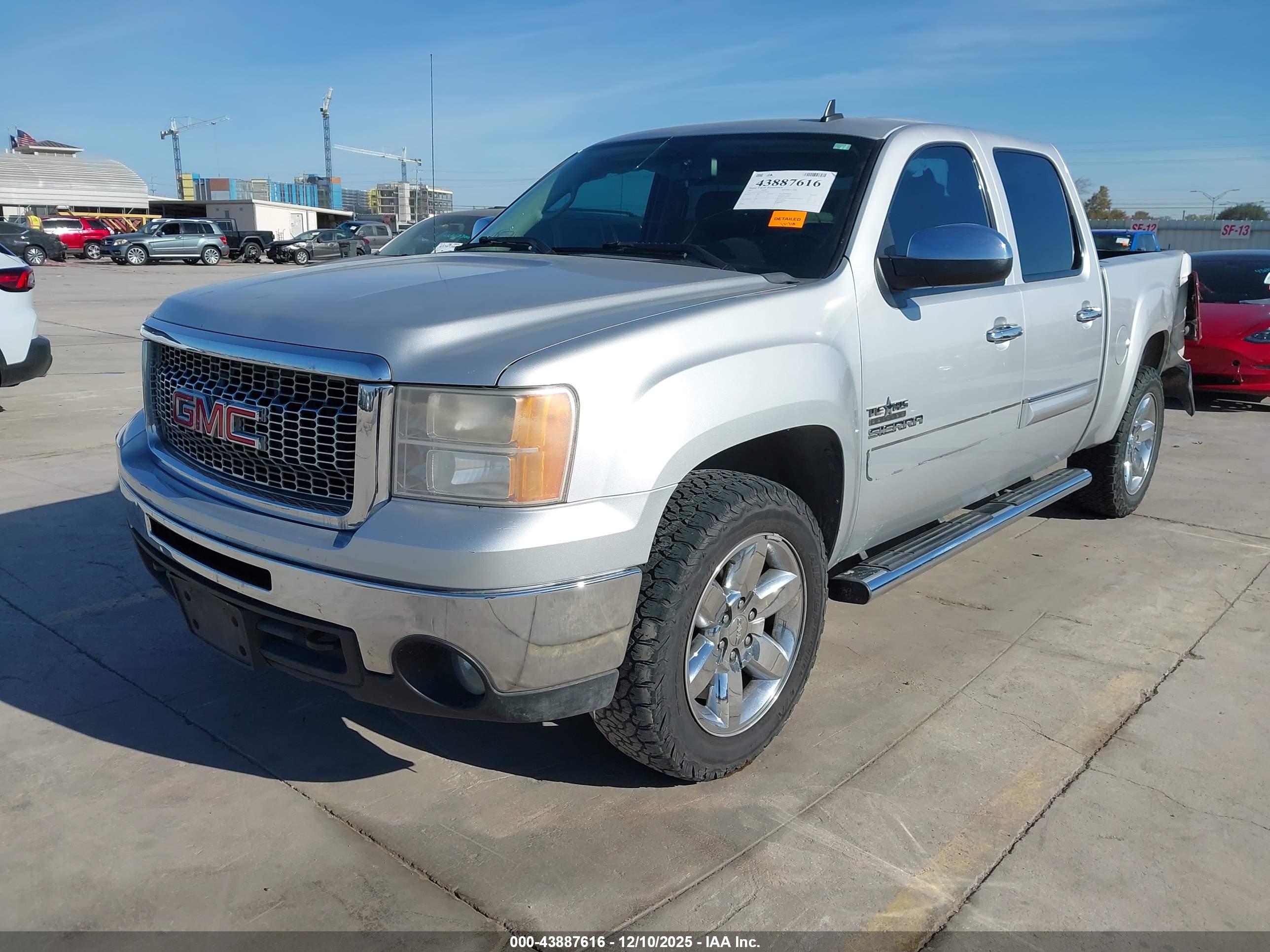 GMC SIERRA image 2