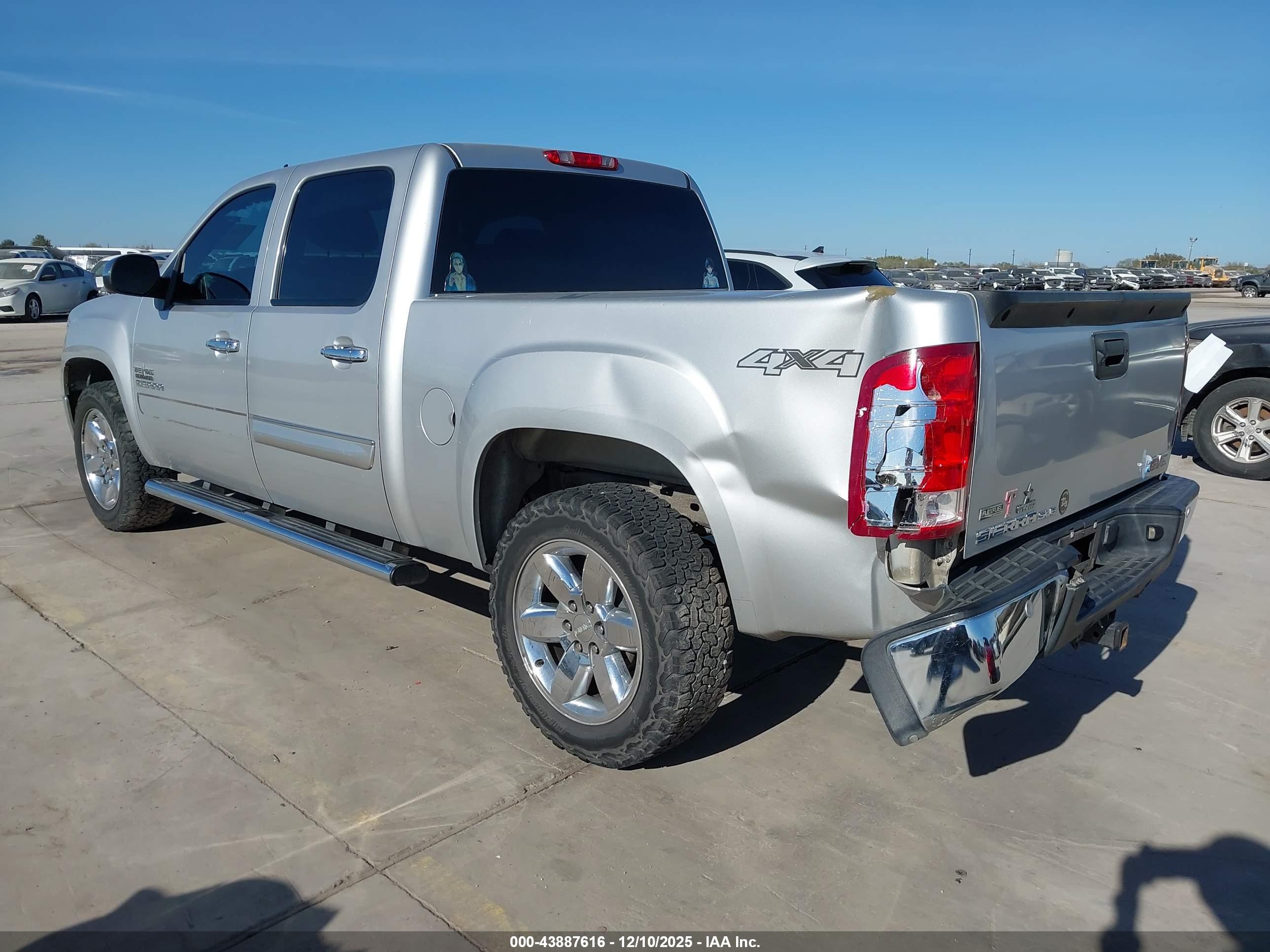 GMC SIERRA image 3