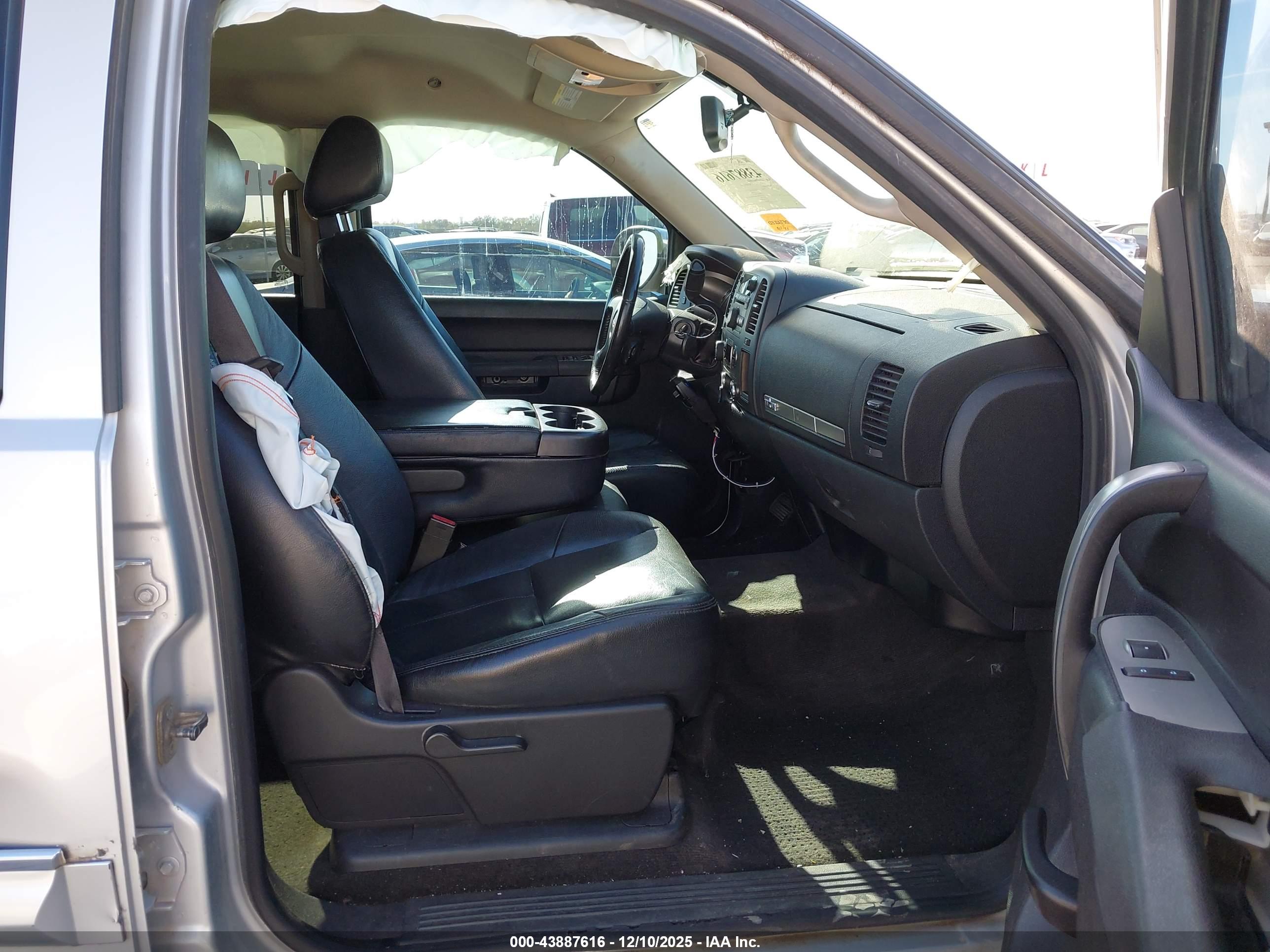 GMC SIERRA image 5