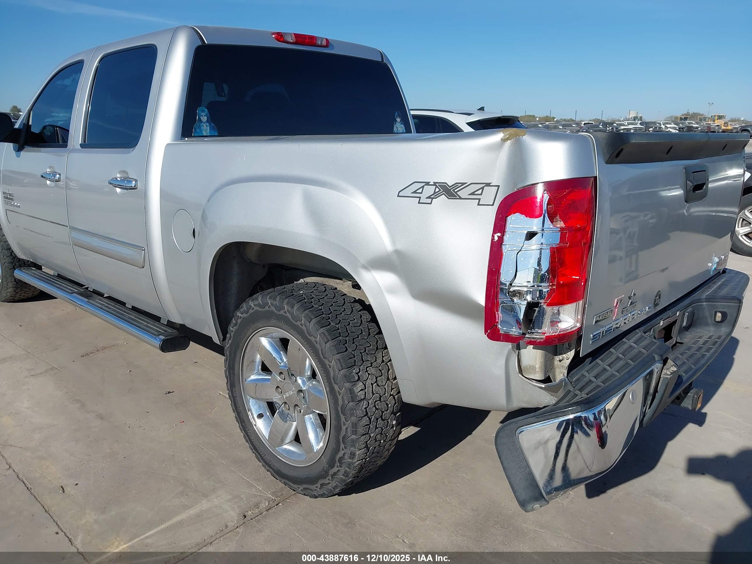 GMC SIERRA image 6