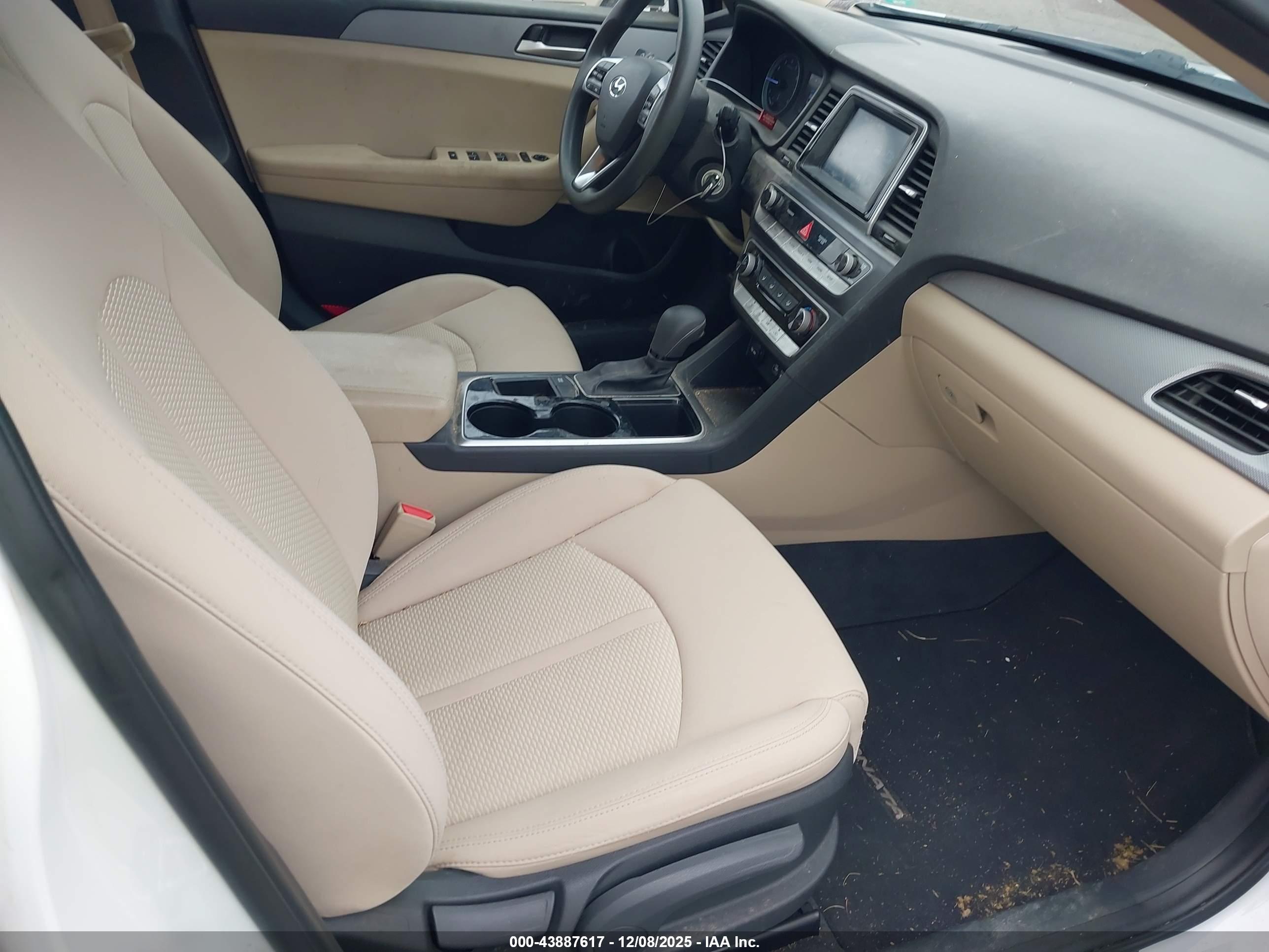 HYUNDAI SONATA image 5