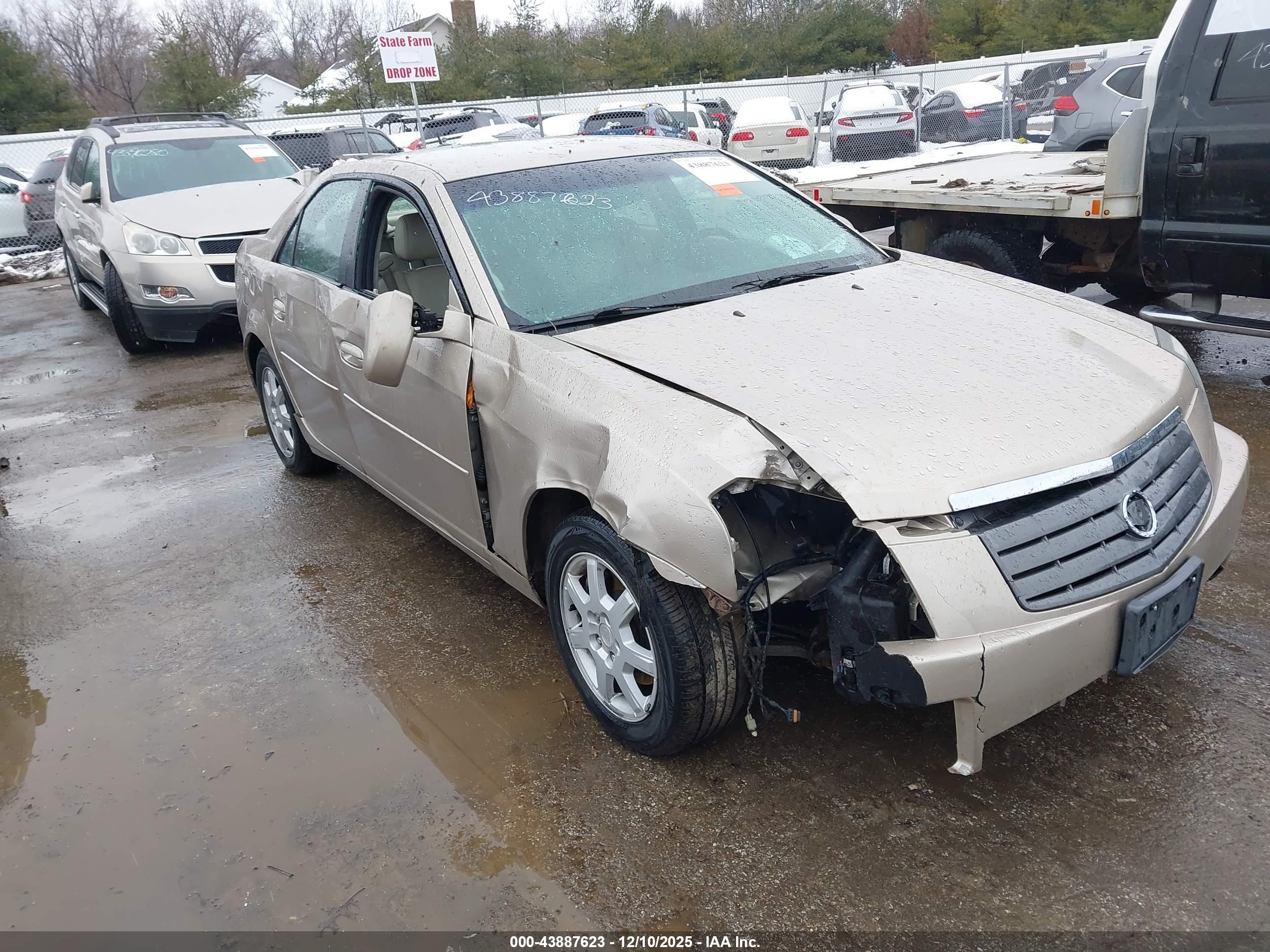 CADILLAC CTS image 6