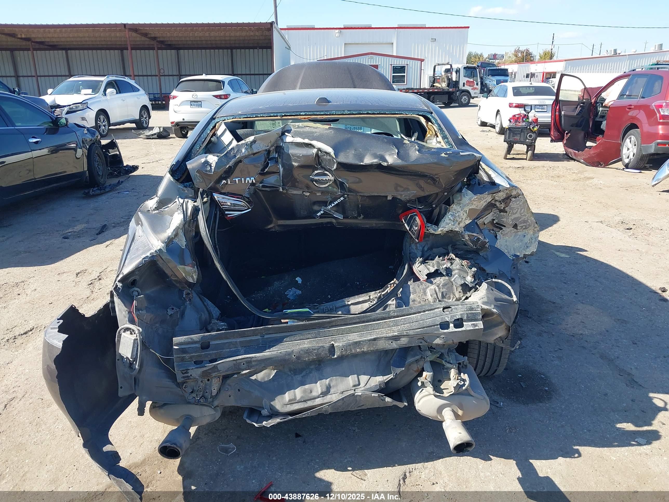 NISSAN ALTIMA image 6