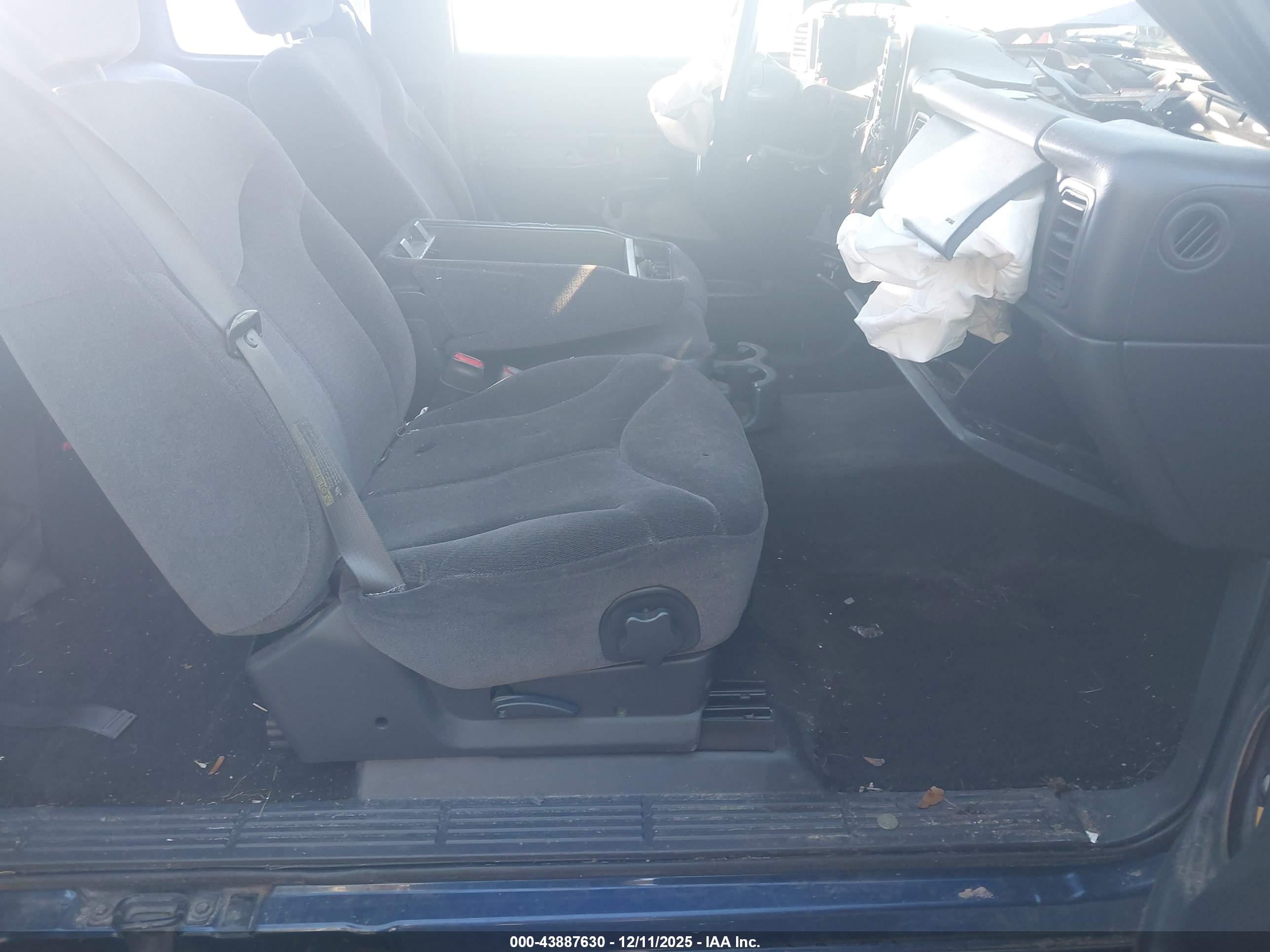 GMC SIERRA image 5