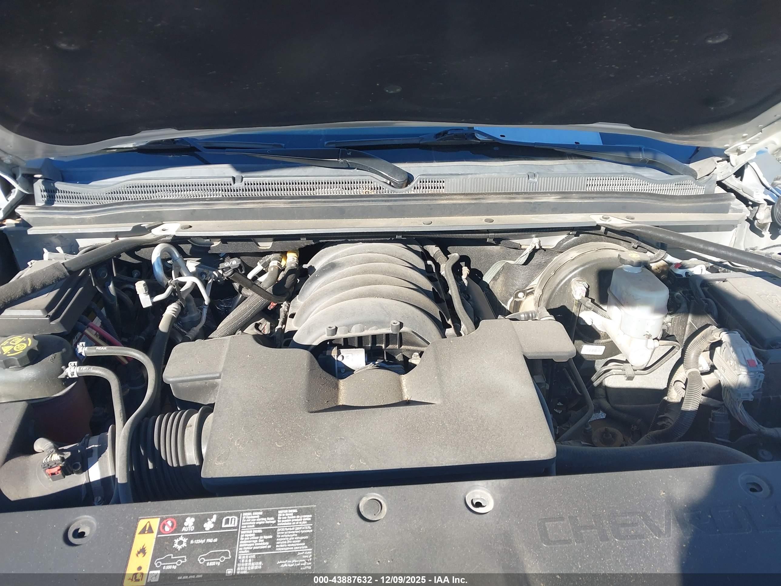 CHEVROLET TAHOE image 10