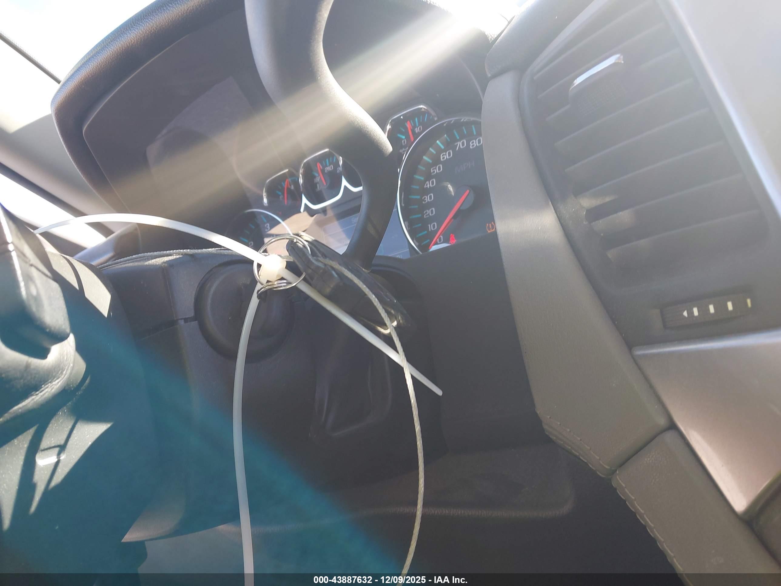 CHEVROLET TAHOE image 11