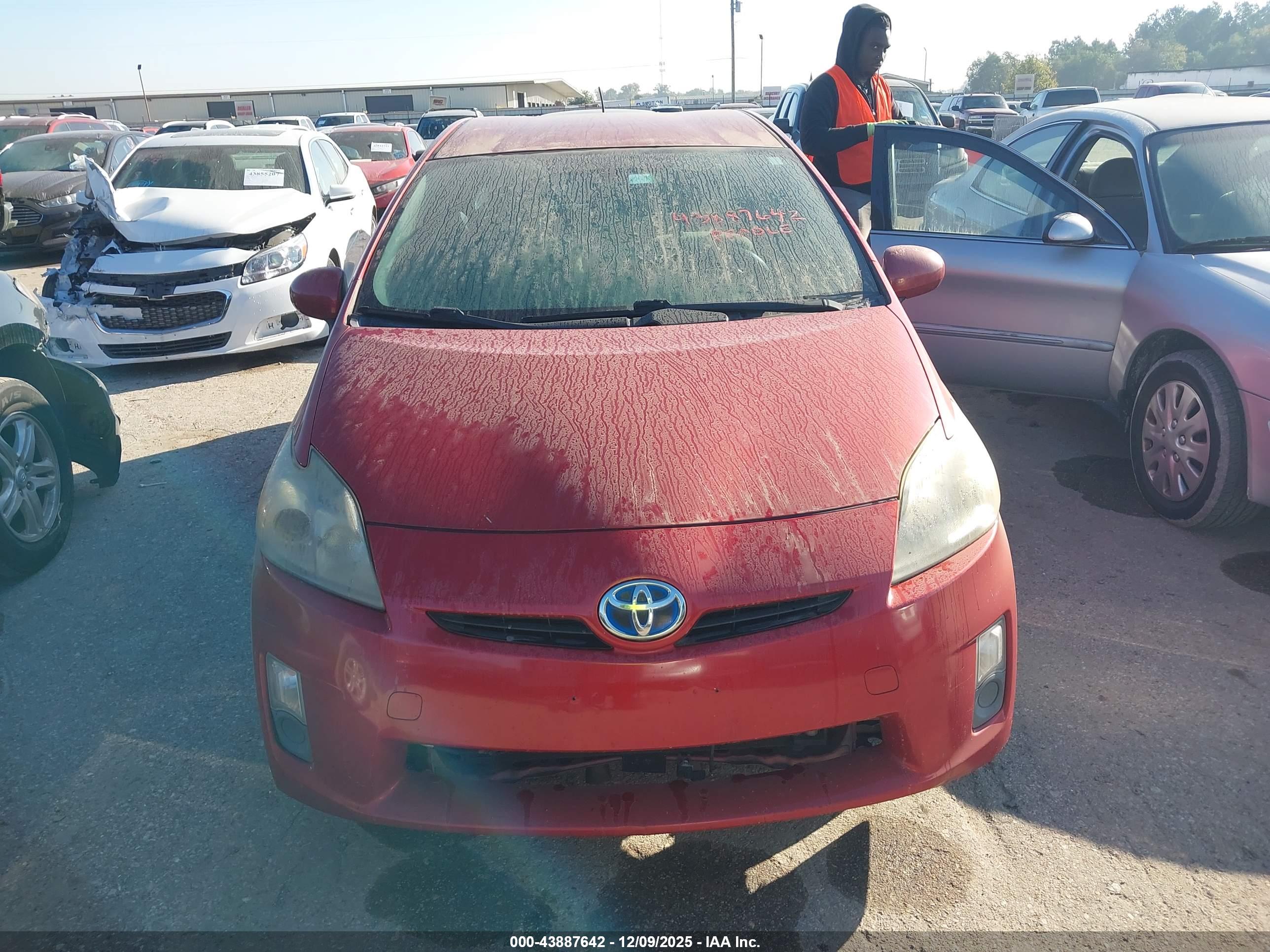 TOYOTA PRIUS image 6