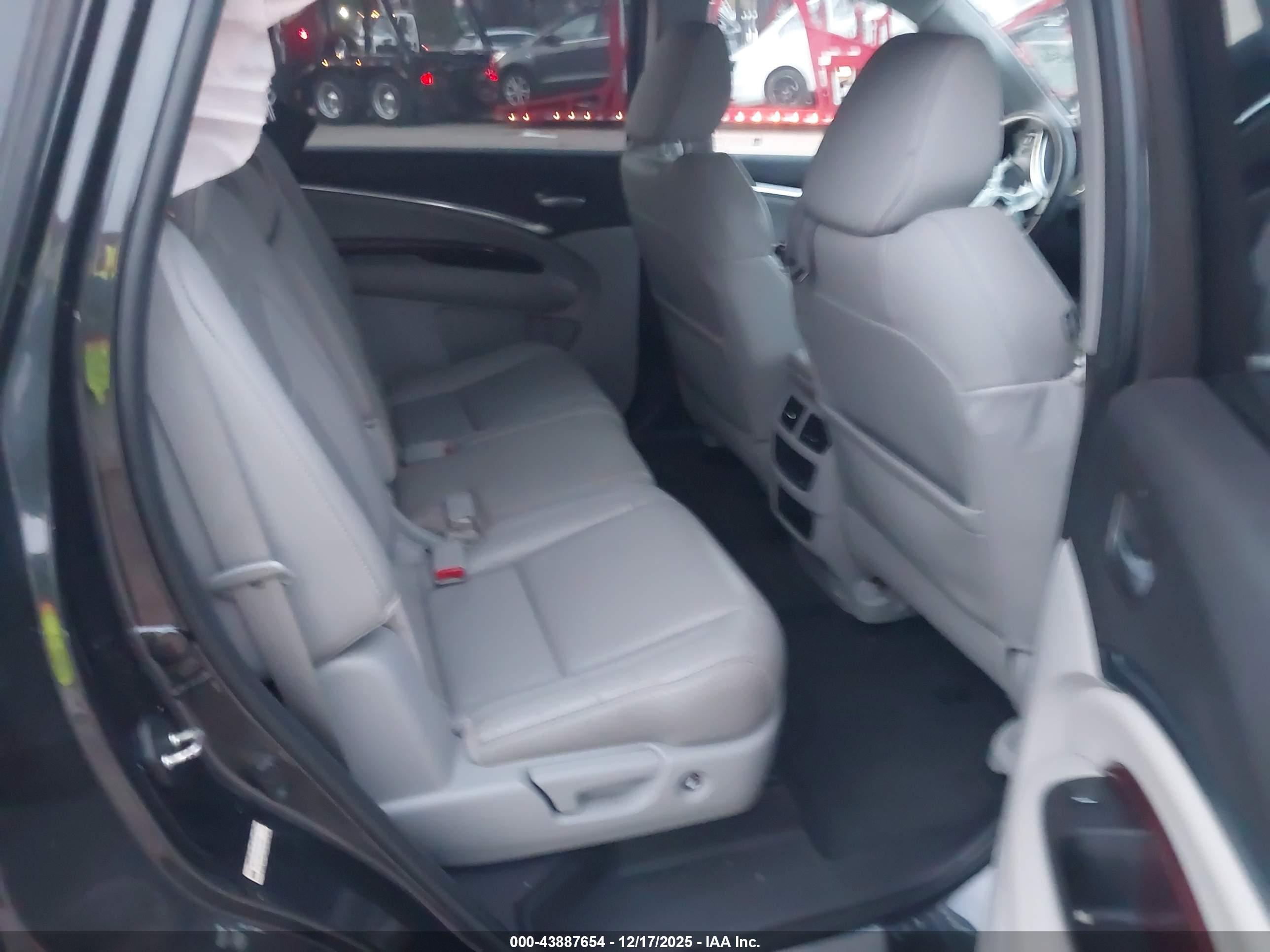 ACURA MDX image 8