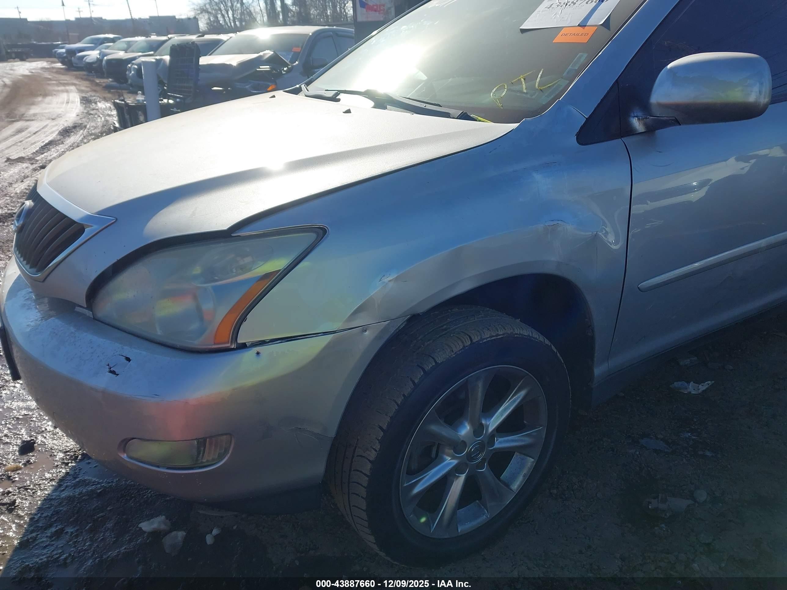 LEXUS RX image 6