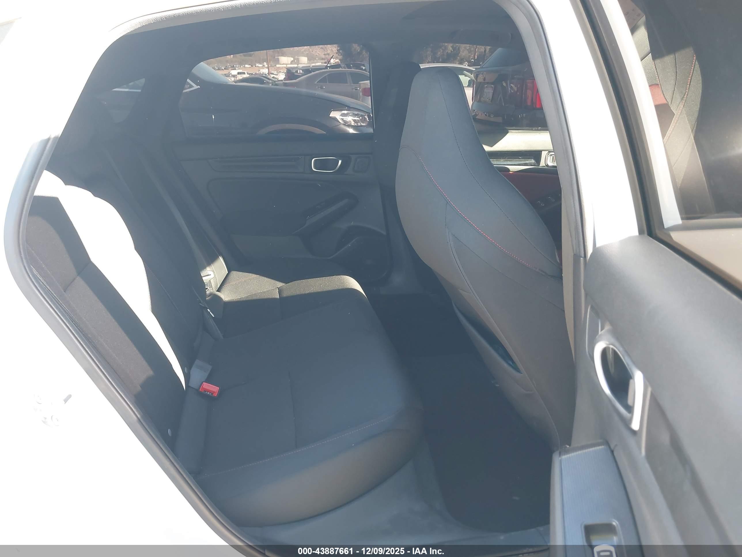 HONDA CIVIC image 8