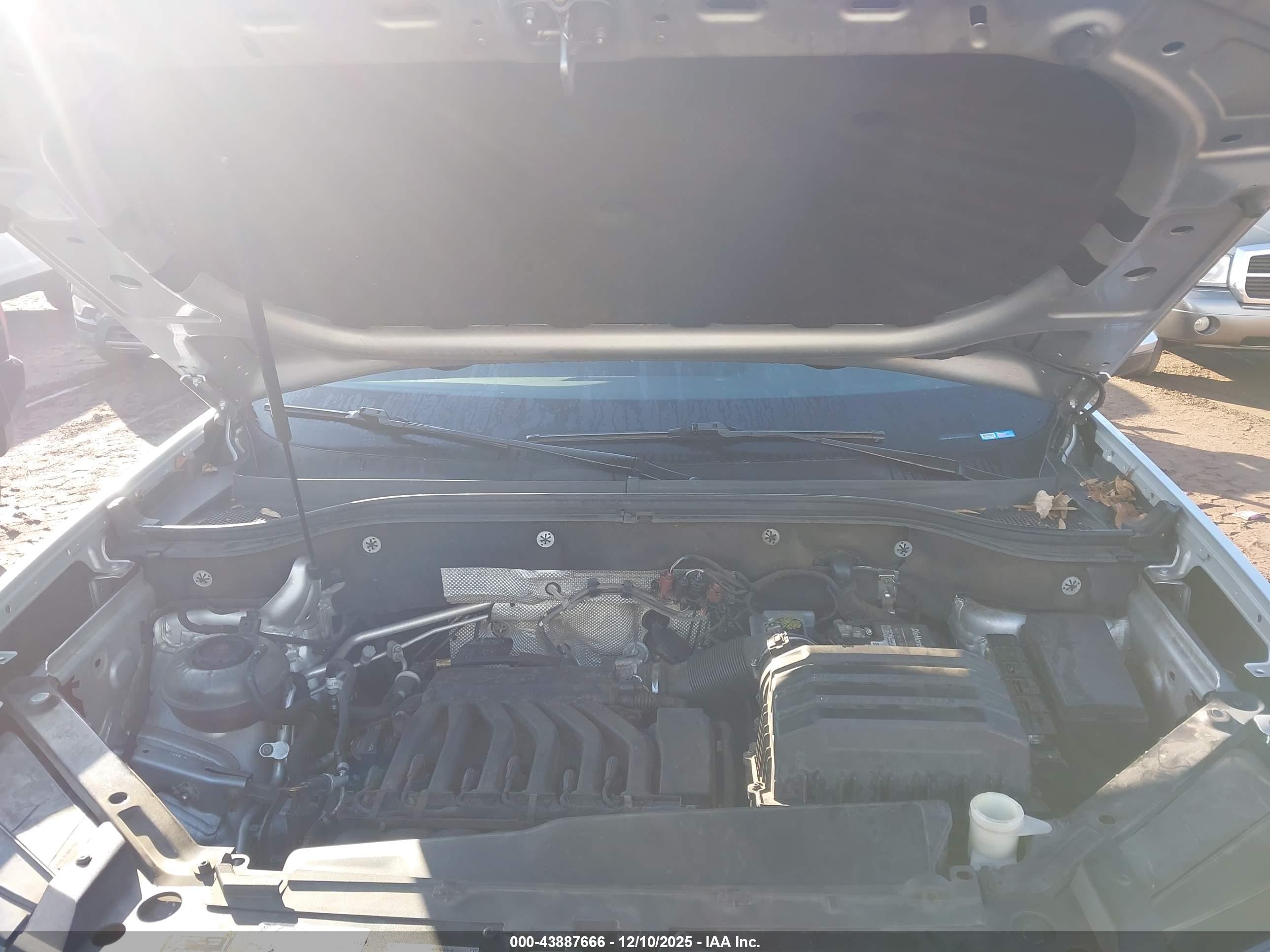 VOLKSWAGEN ATLAS image 10