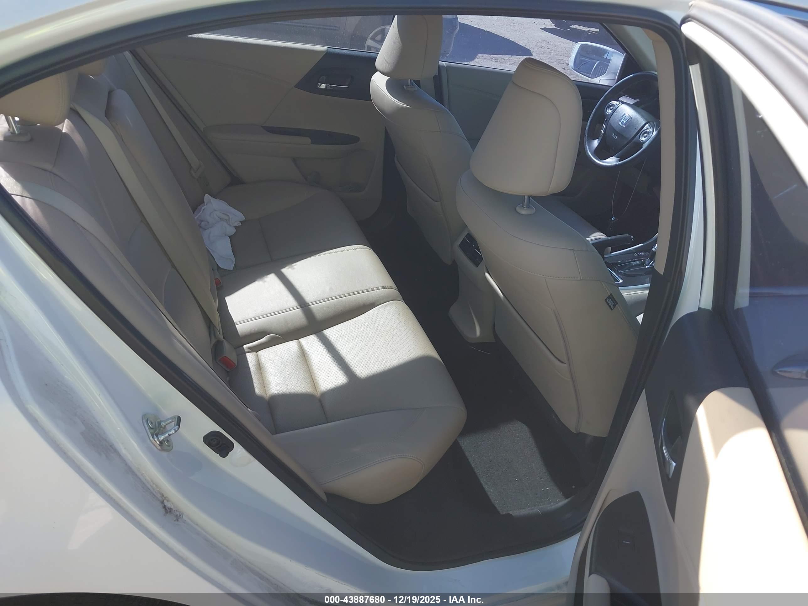 HONDA ACCORD image 8