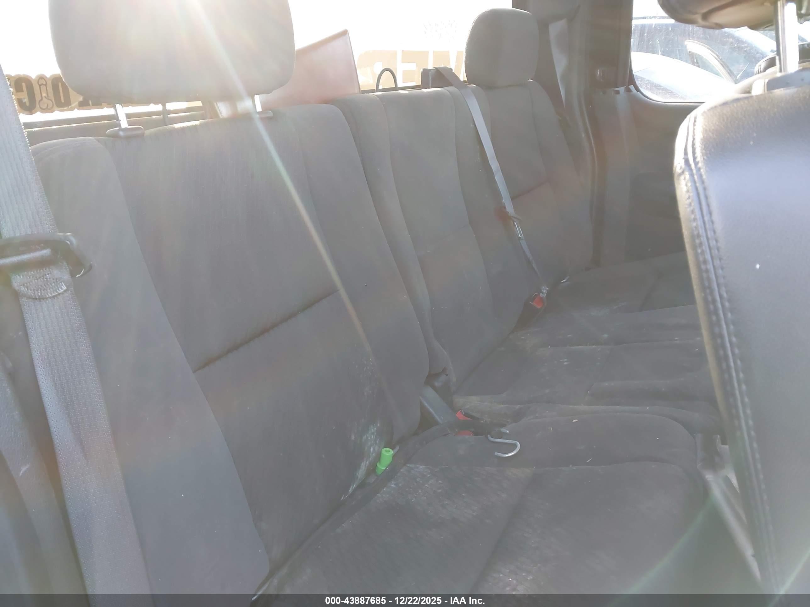 GMC SIERRA image 8