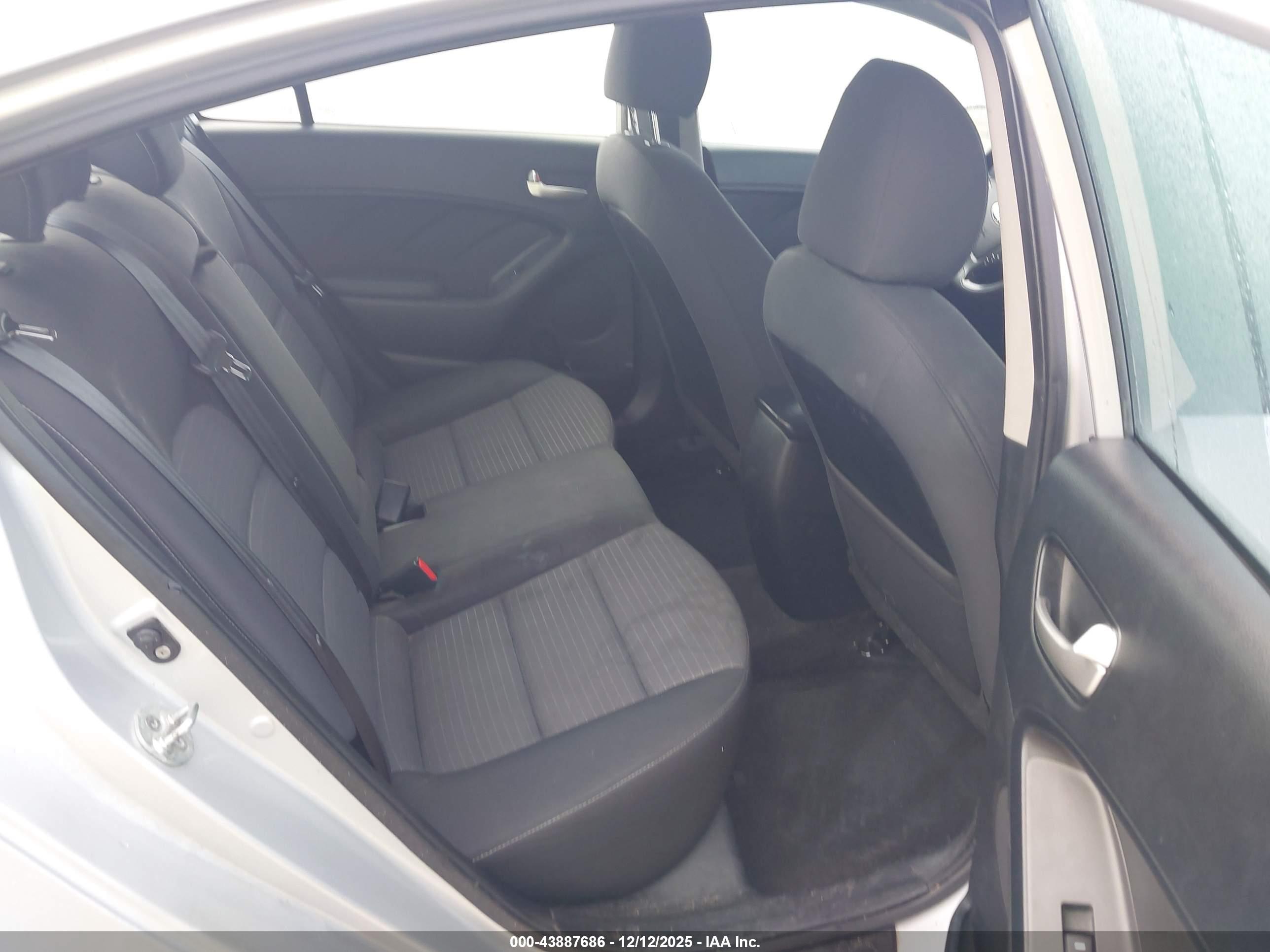 KIA FORTE image 8