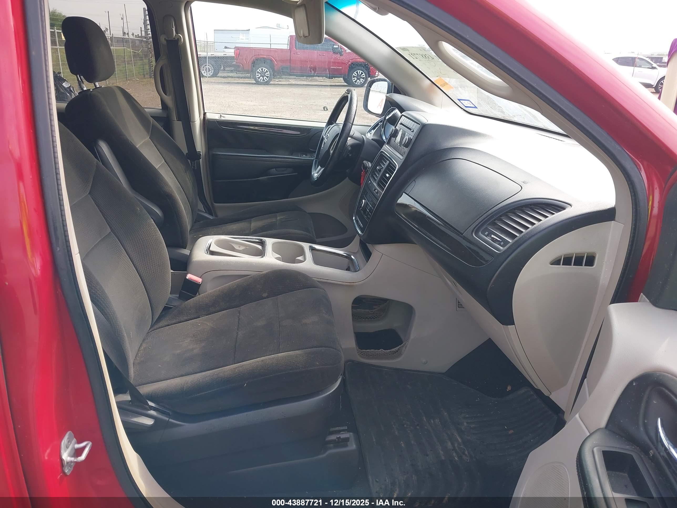 DODGE GRAND image 5
