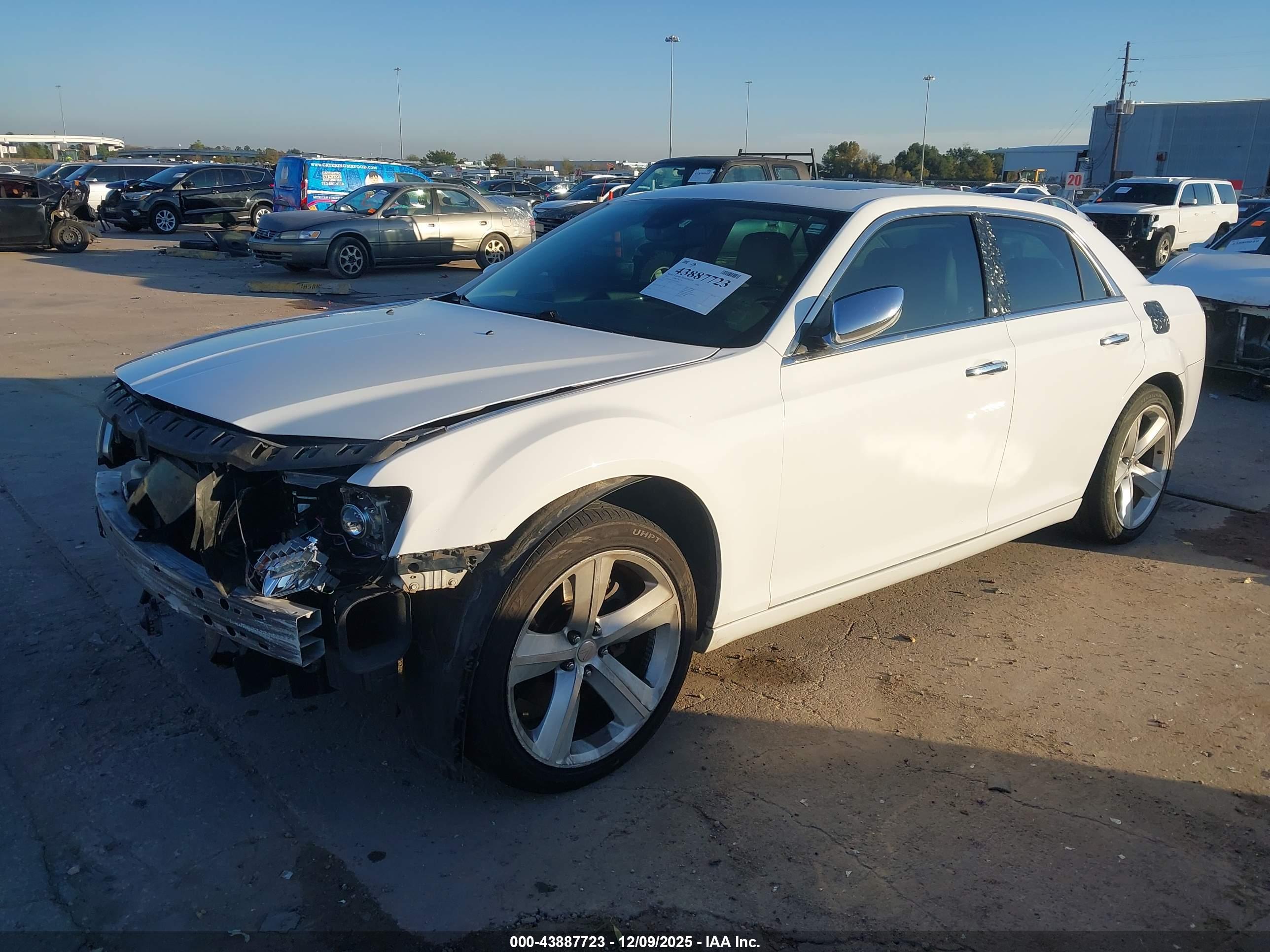 CHRYSLER 300C image 2
