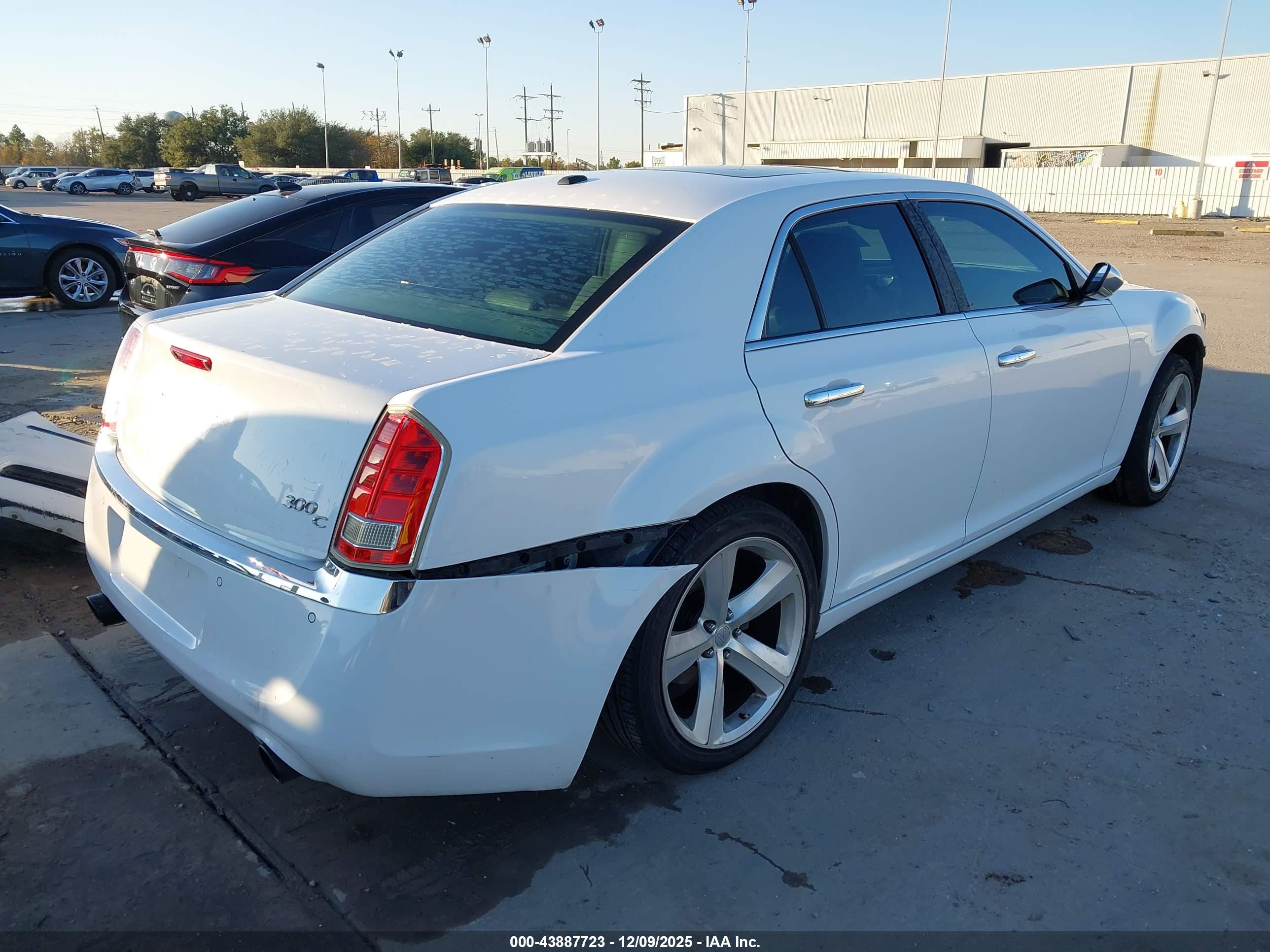CHRYSLER 300C image 4