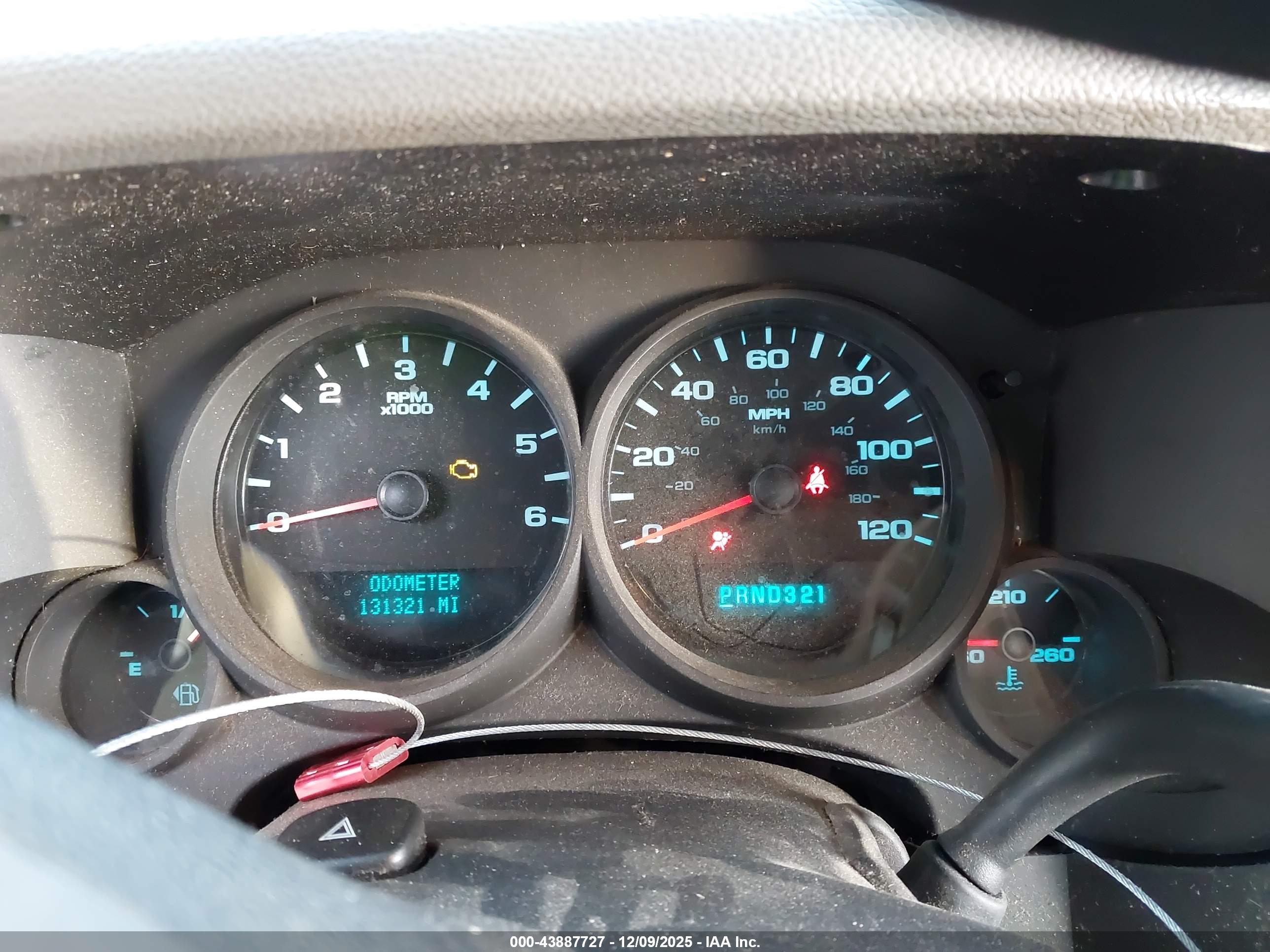 CHEVROLET SILVERADO image 7