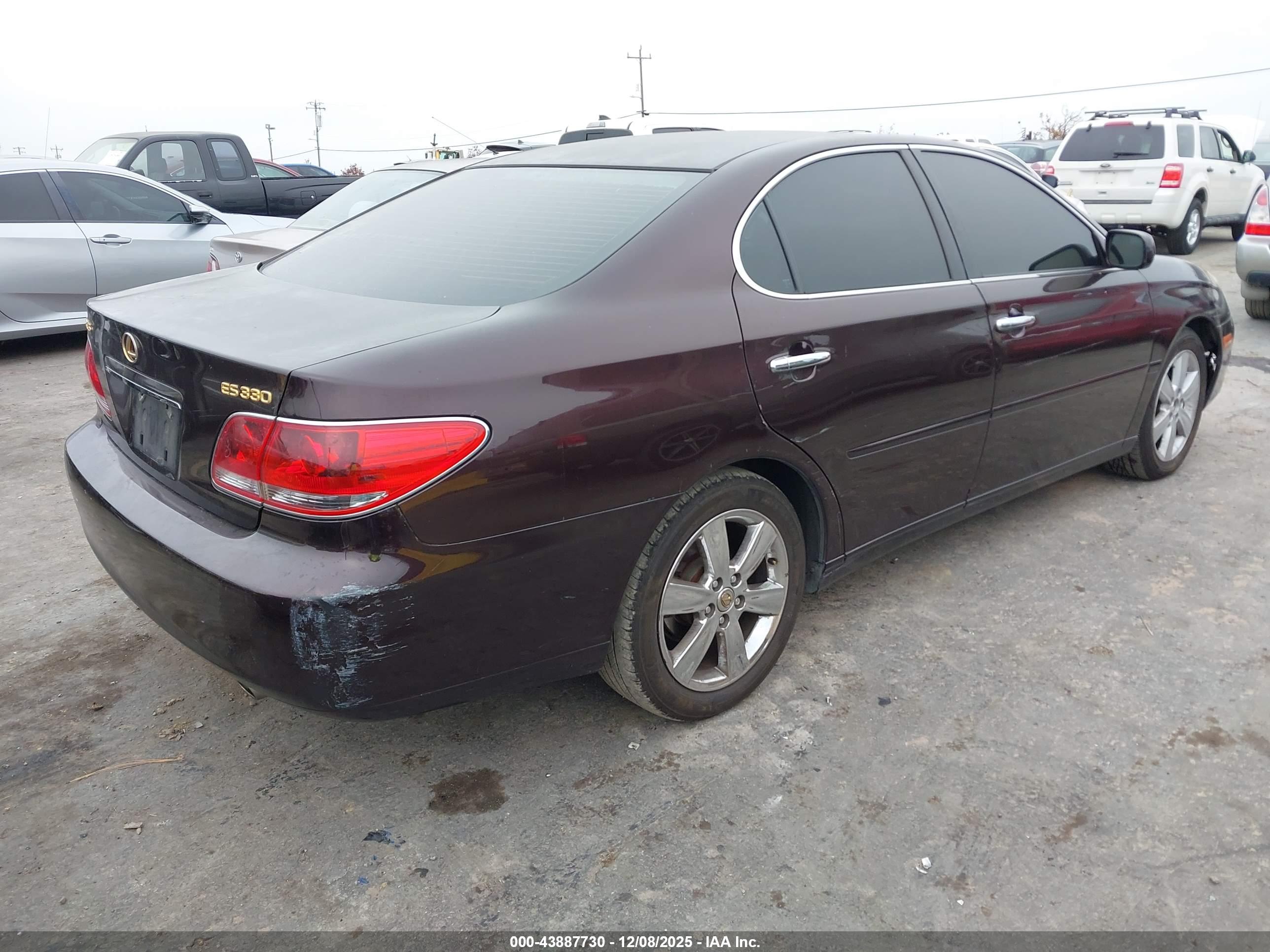 LEXUS ES image 4