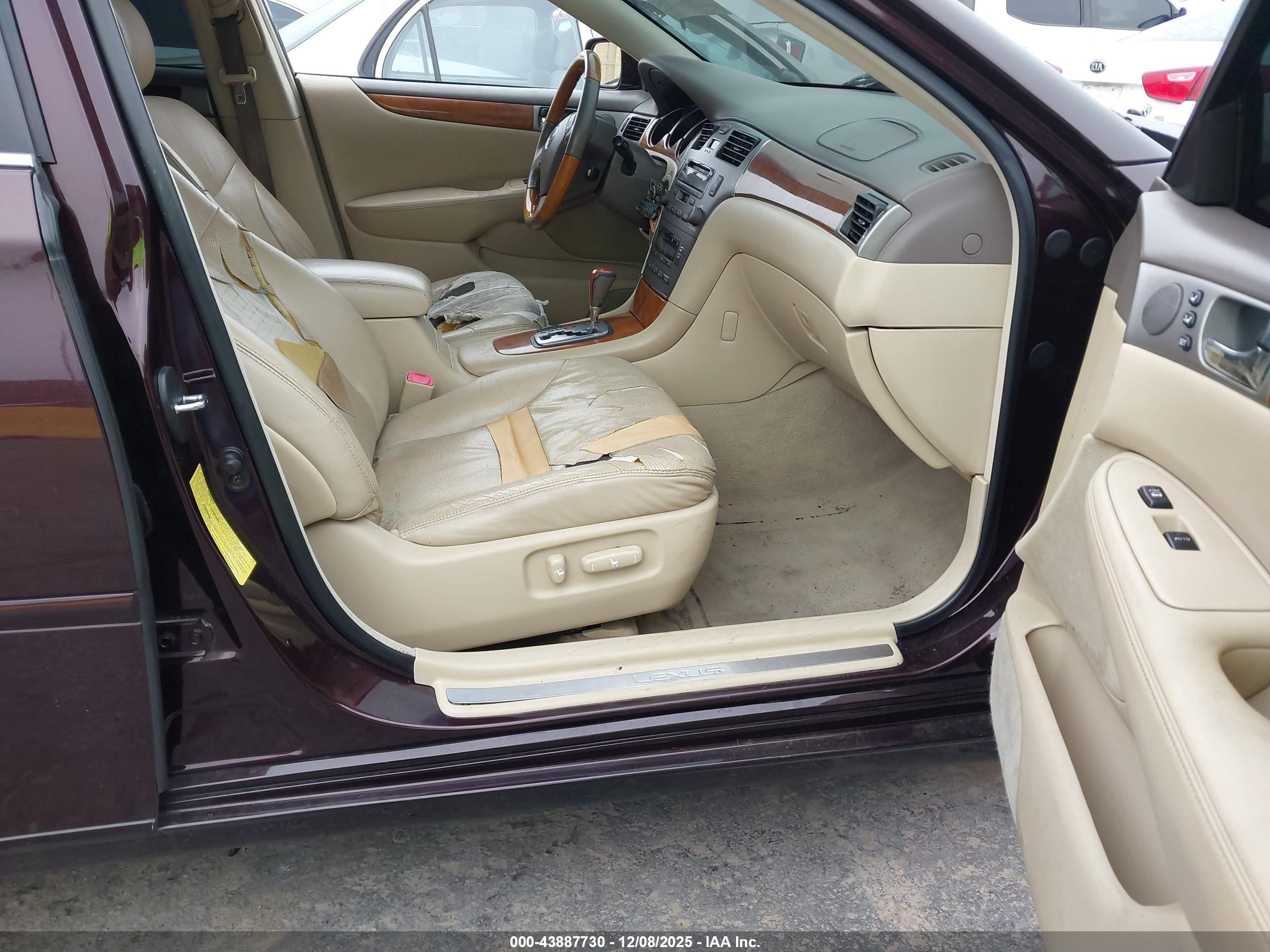 LEXUS ES image 5