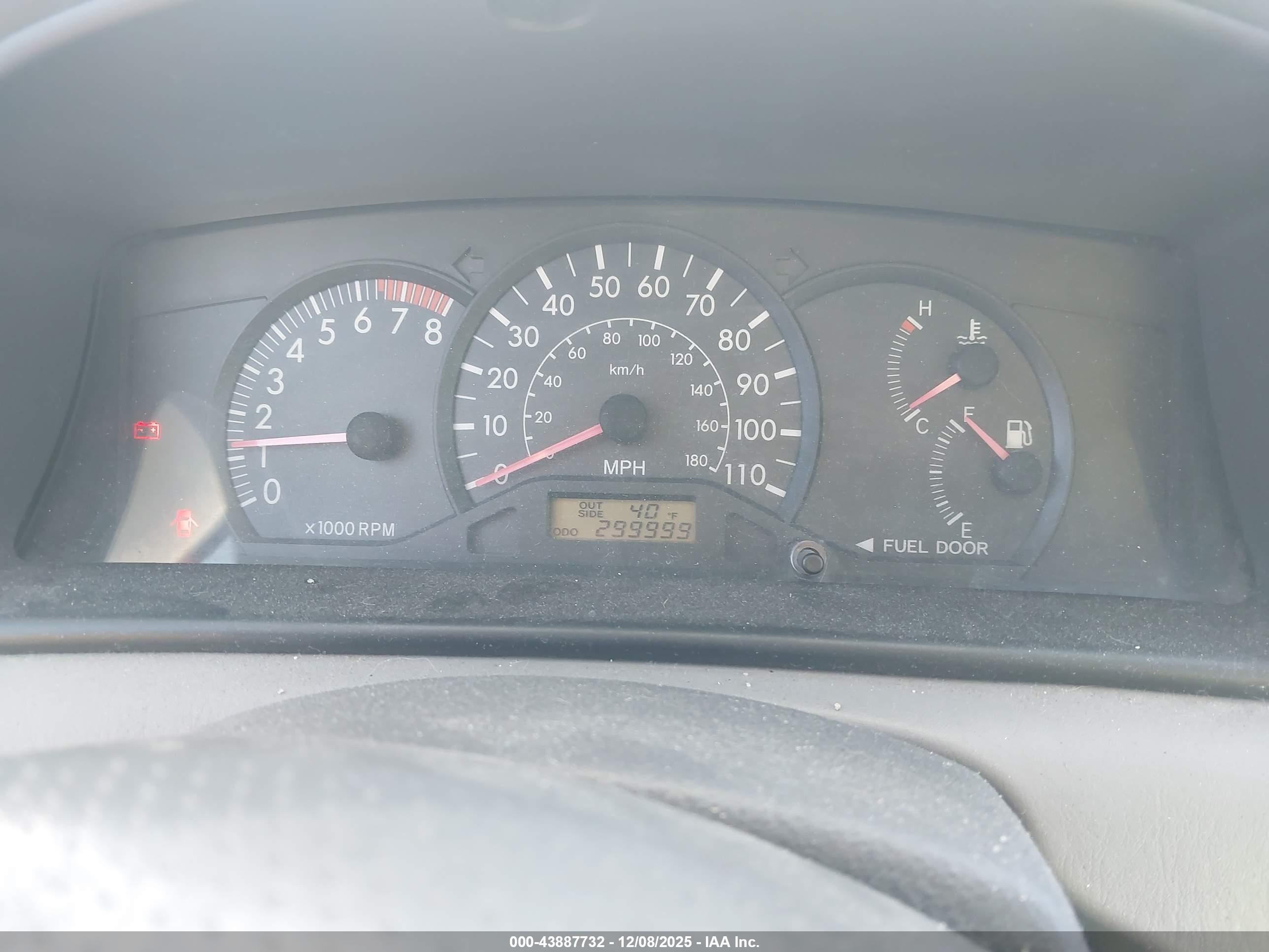 TOYOTA COROLLA image 7