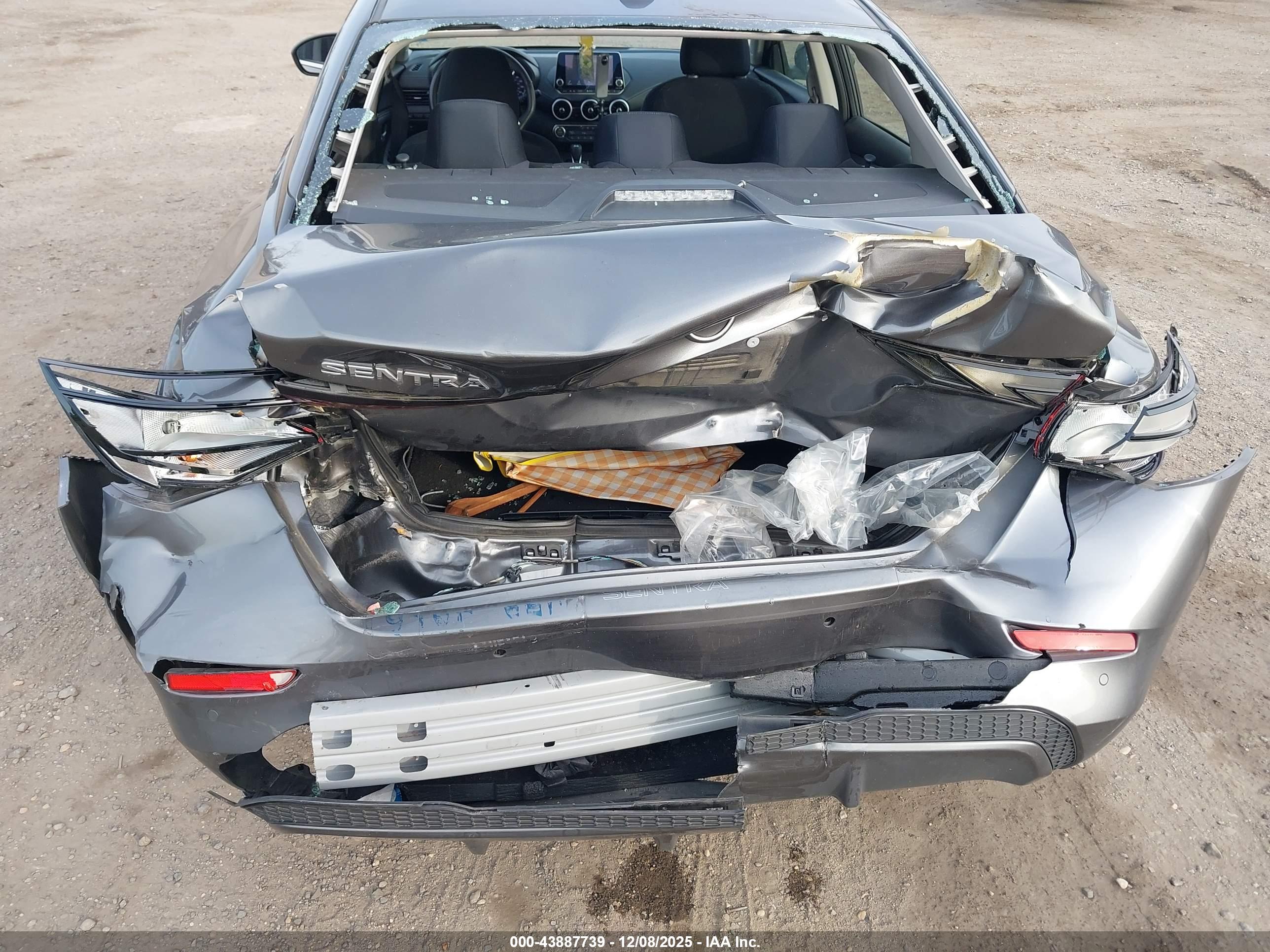 NISSAN SENTRA image 6