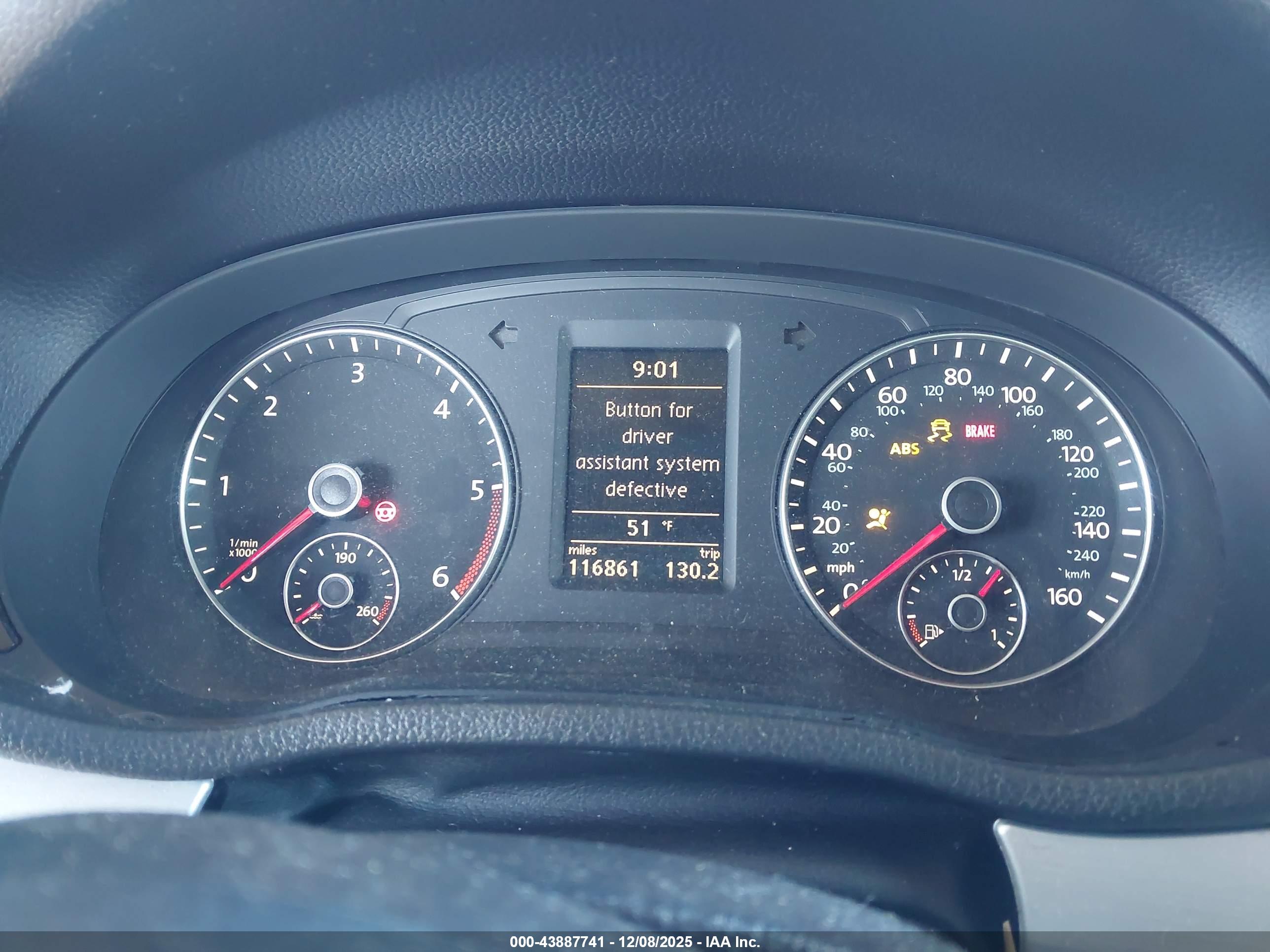 VOLKSWAGEN PASSAT image 7