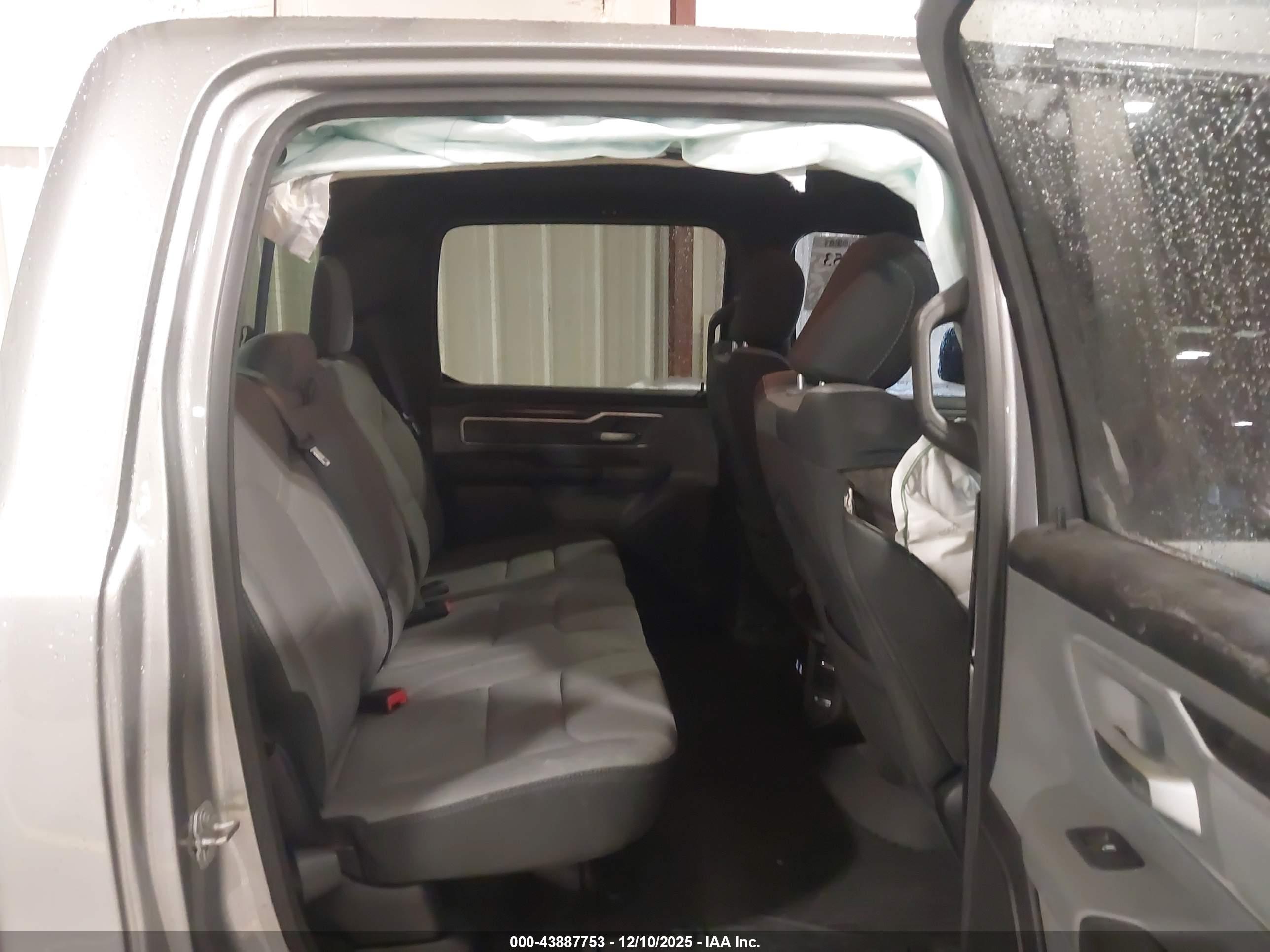 RAM 1500 image 8