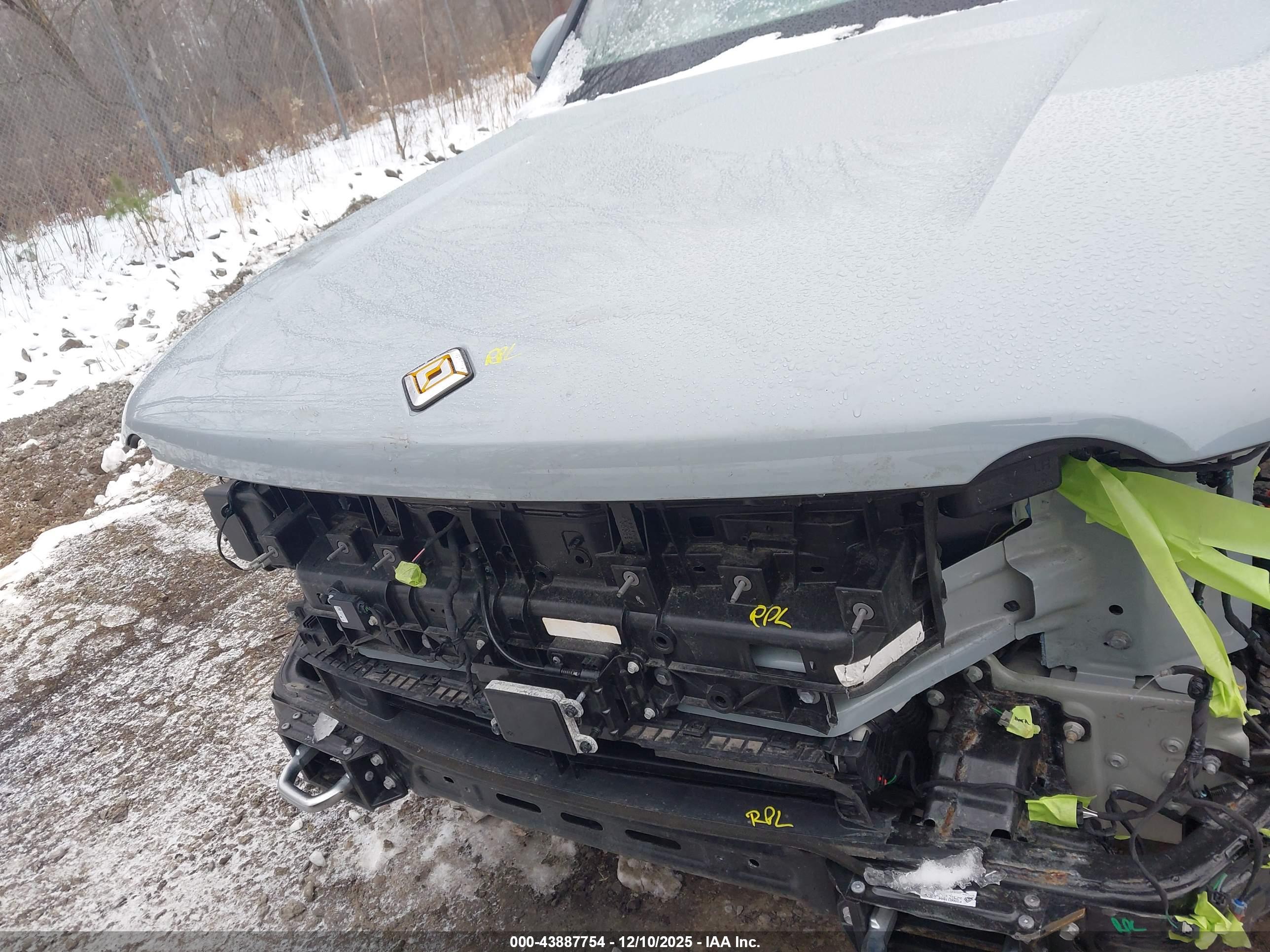 RIVIAN R1T image 10