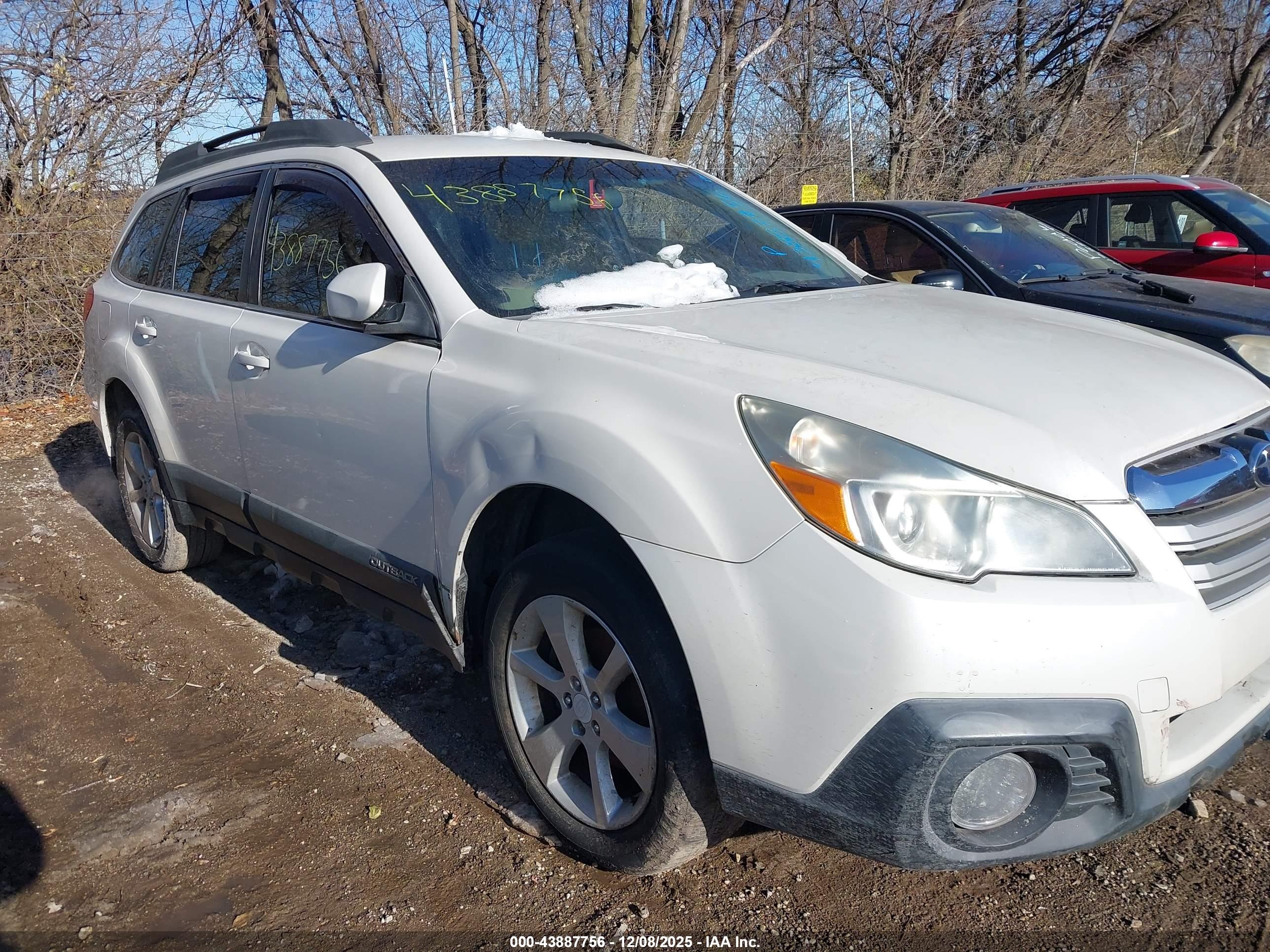 SUBARU OUTBACK image 6