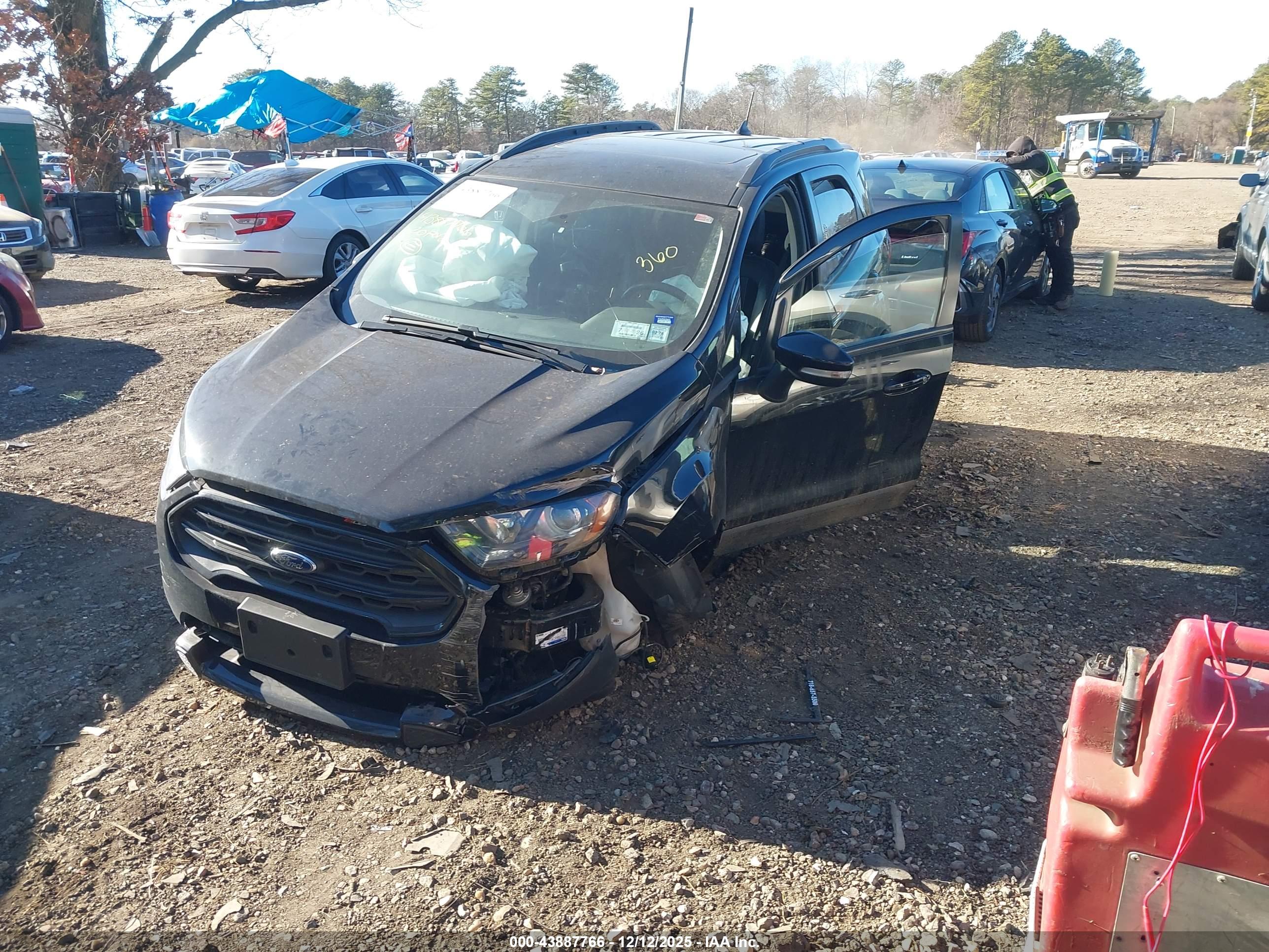 FORD ECOSPORT image 2