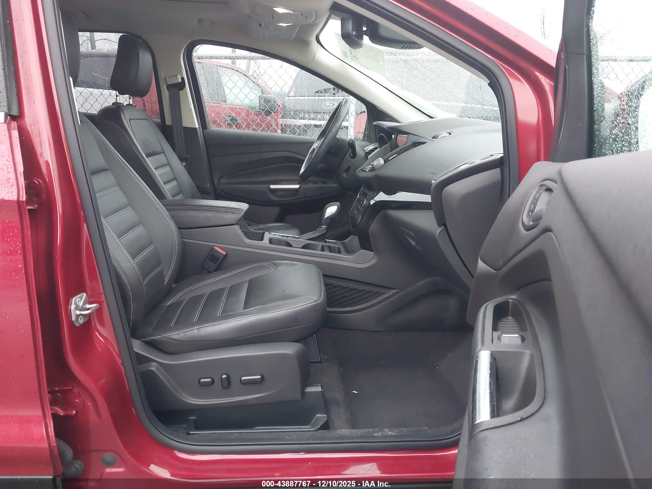 FORD ESCAPE image 5