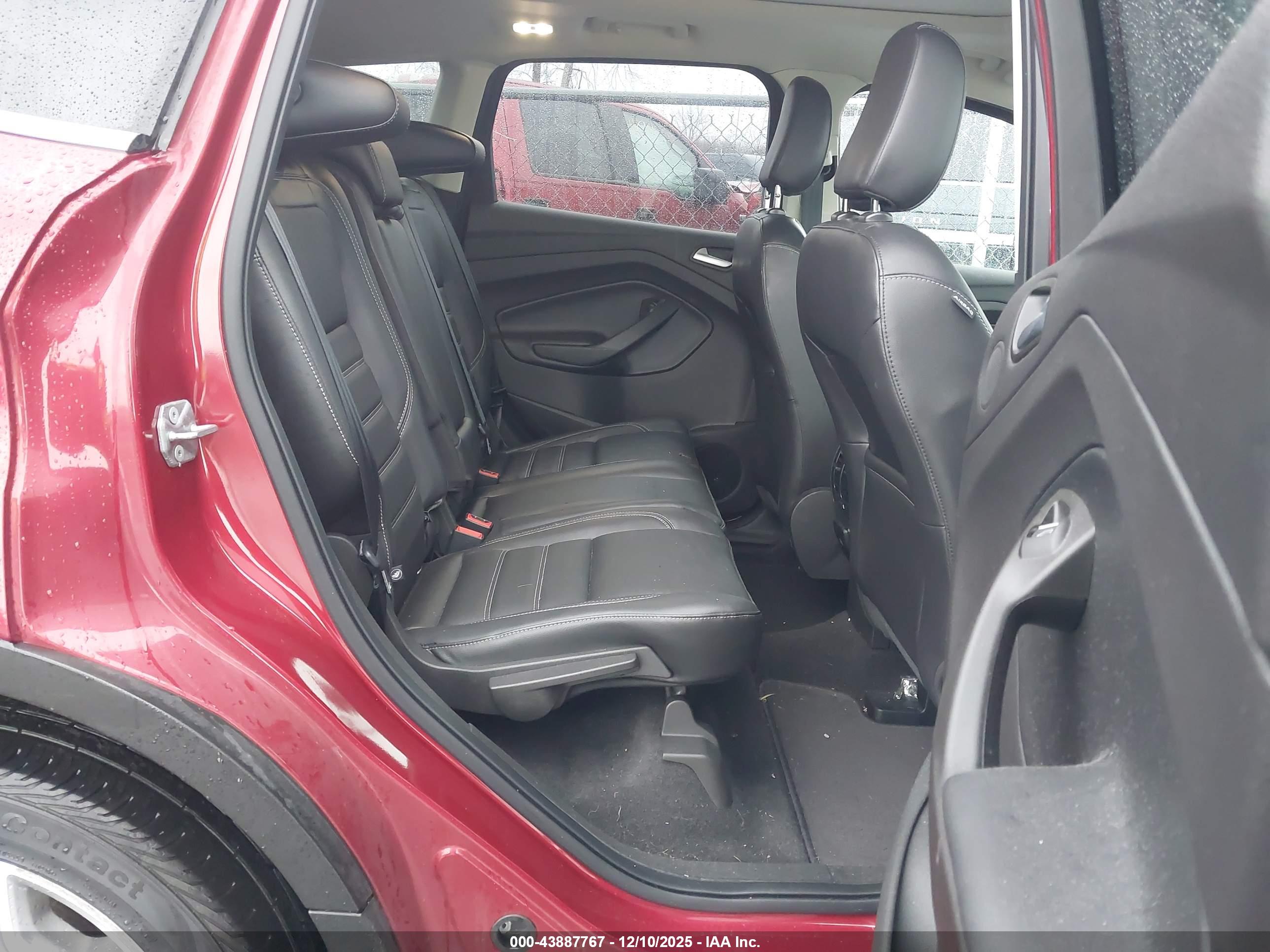 FORD ESCAPE image 8