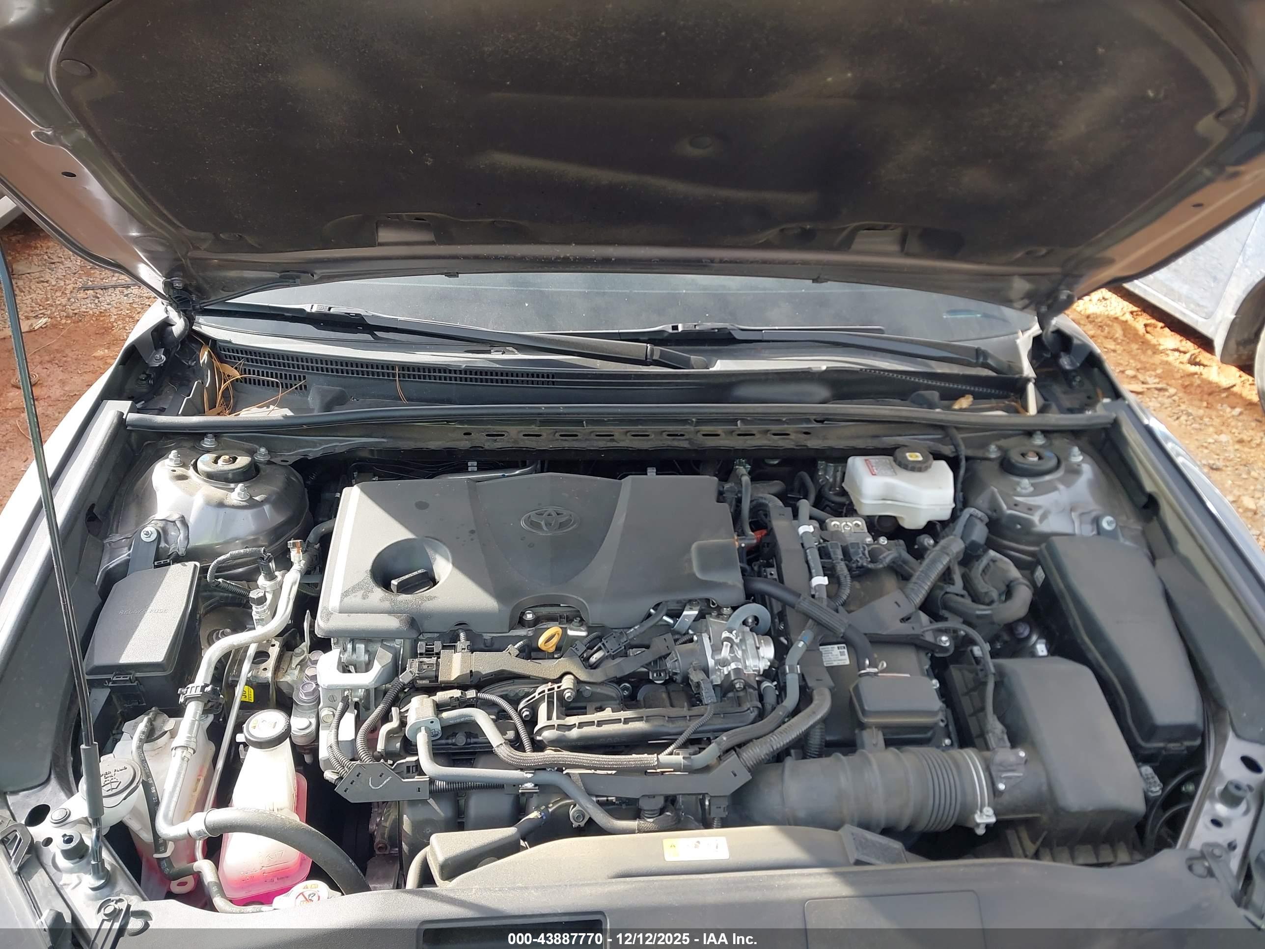 TOYOTA CAMRY image 10