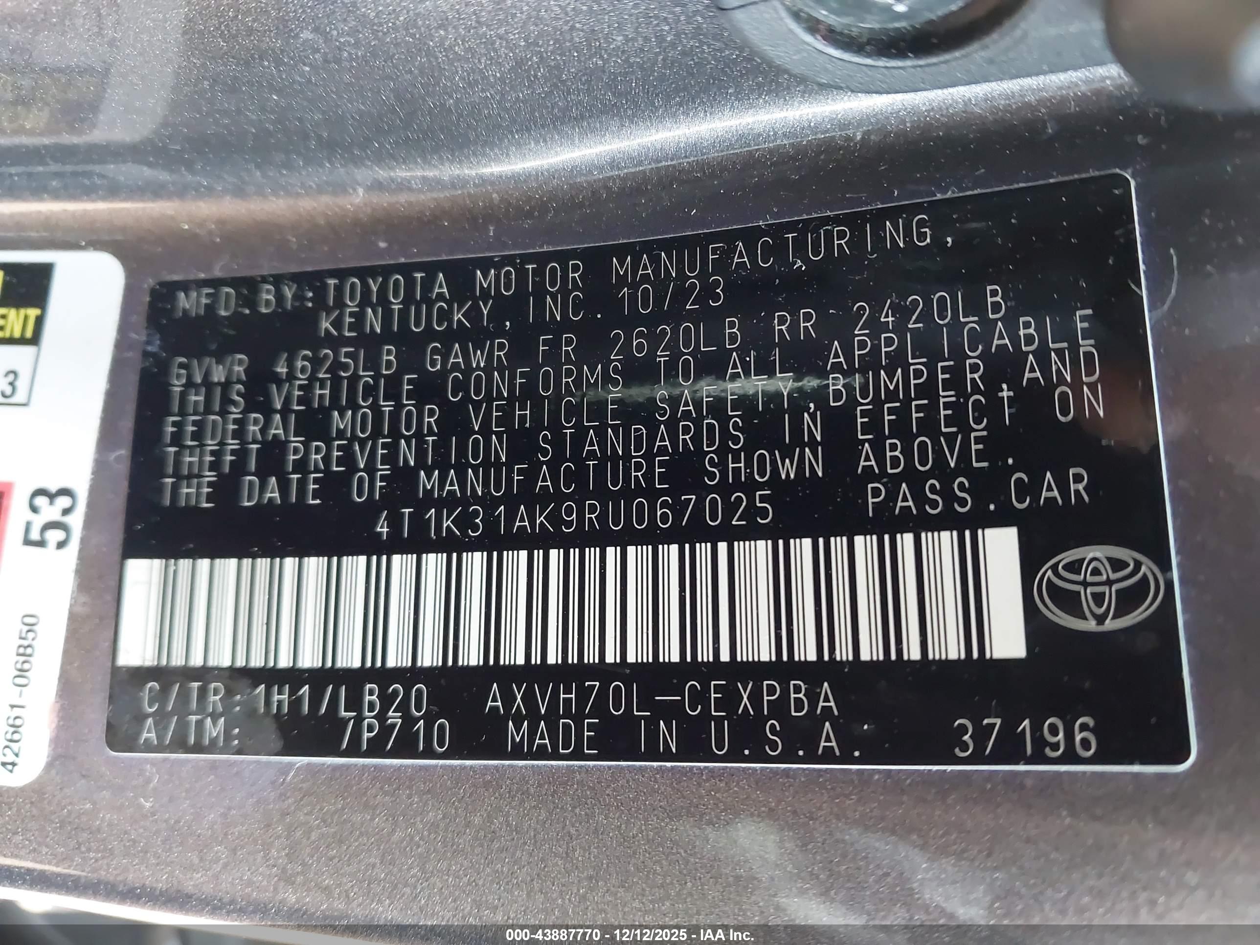 TOYOTA CAMRY image 9