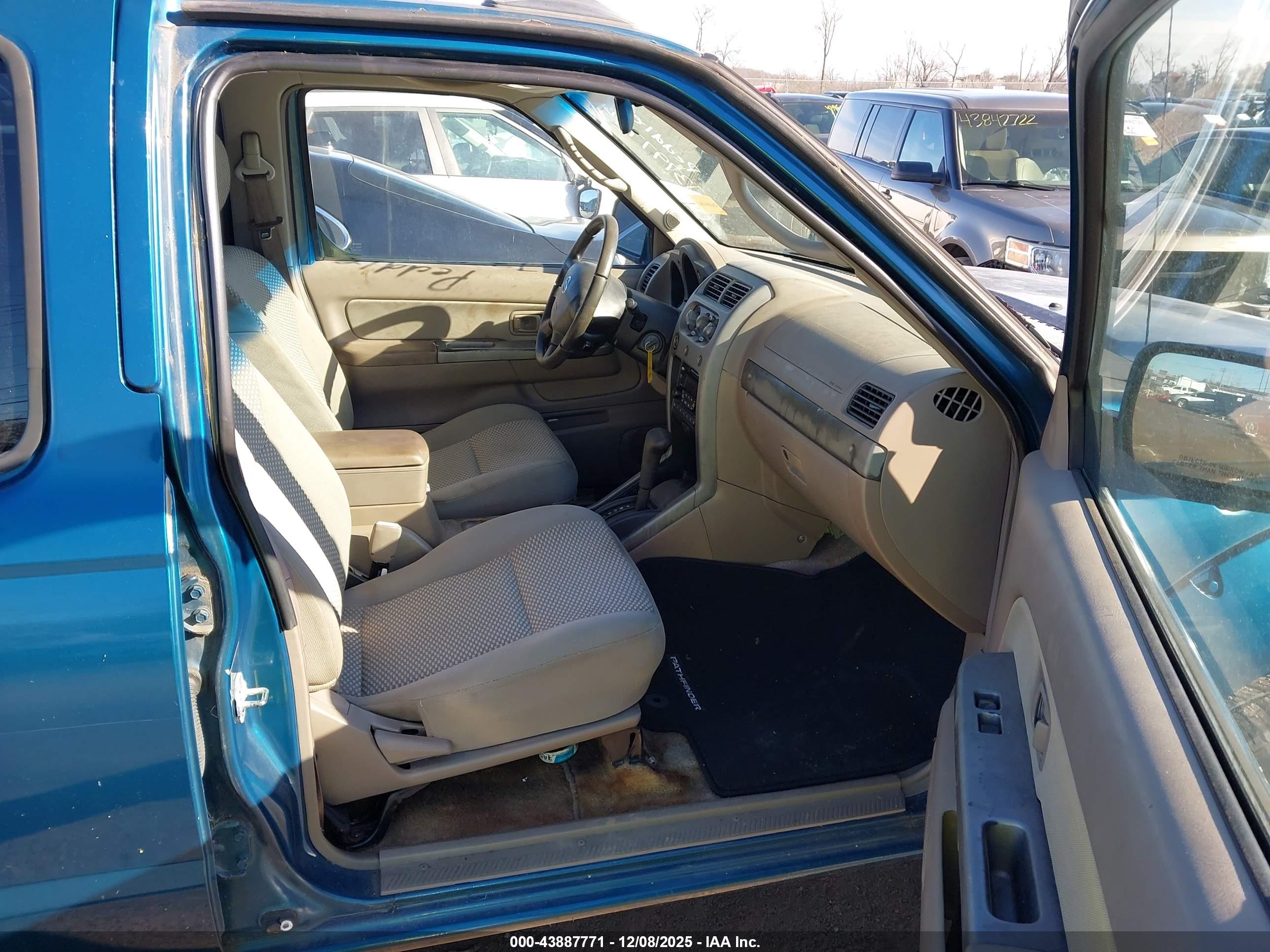 NISSAN FRONTIER image 5