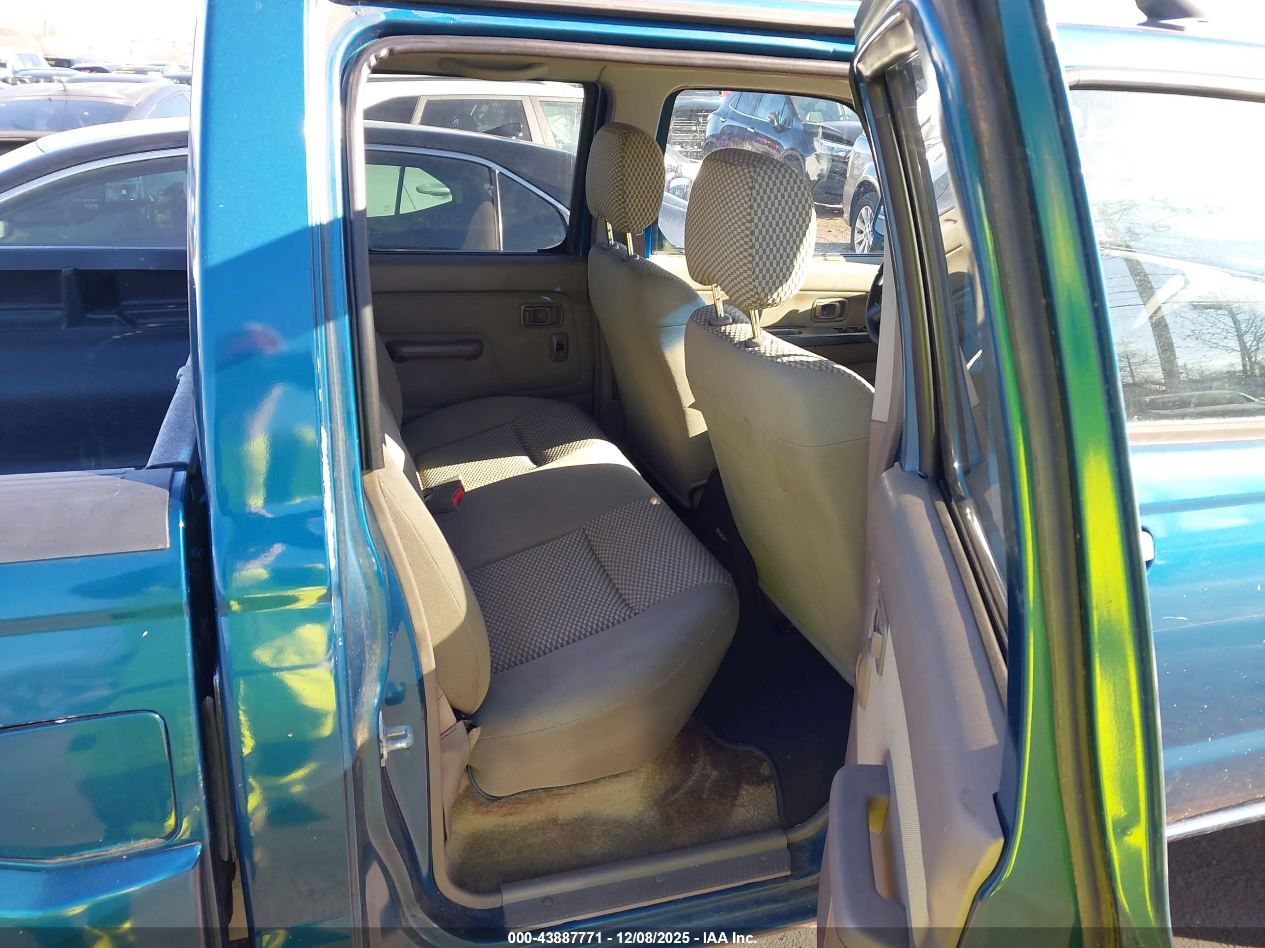 NISSAN FRONTIER image 8