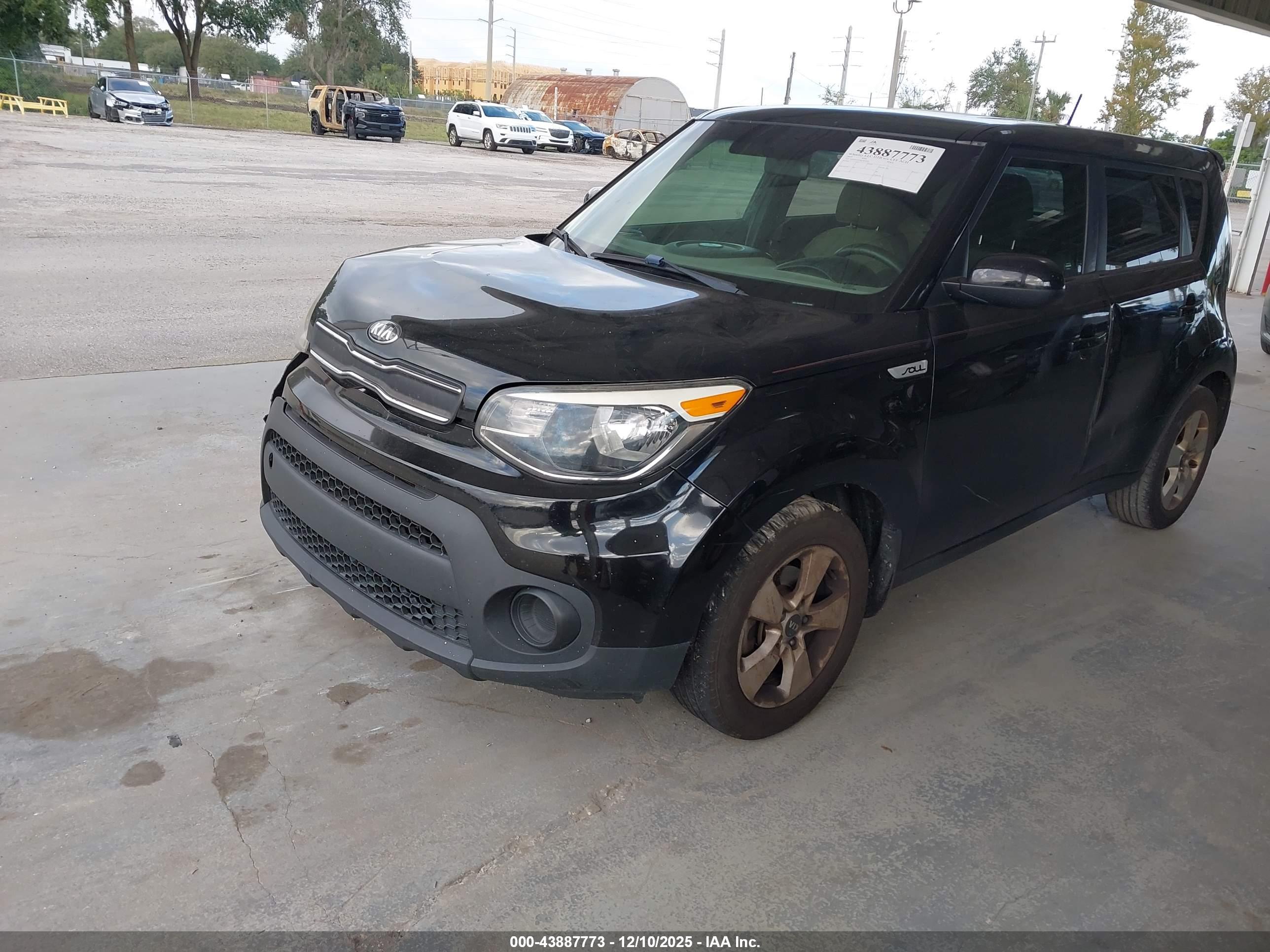 KIA SOUL image 2