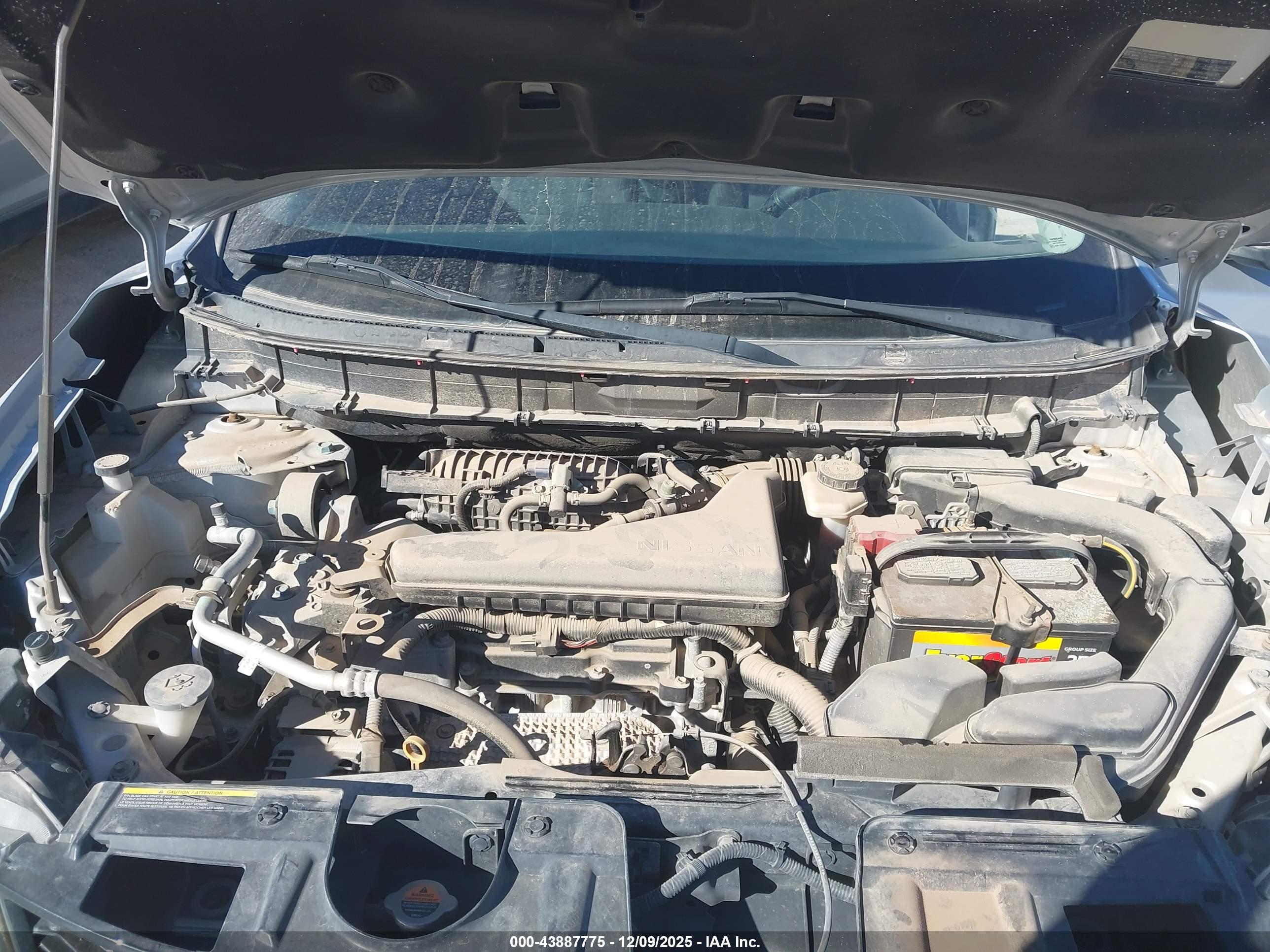 NISSAN ROGUE image 10