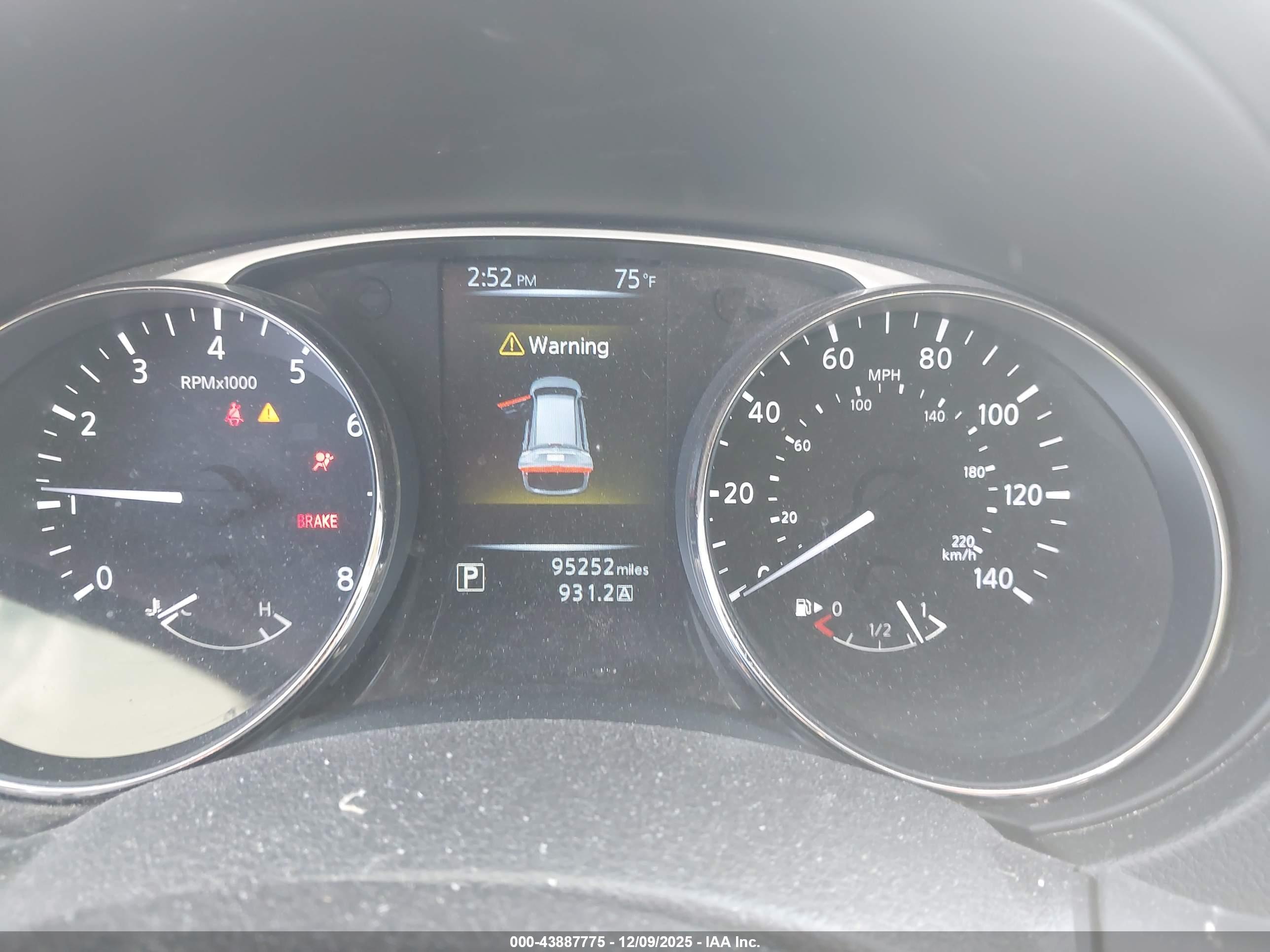 NISSAN ROGUE image 7