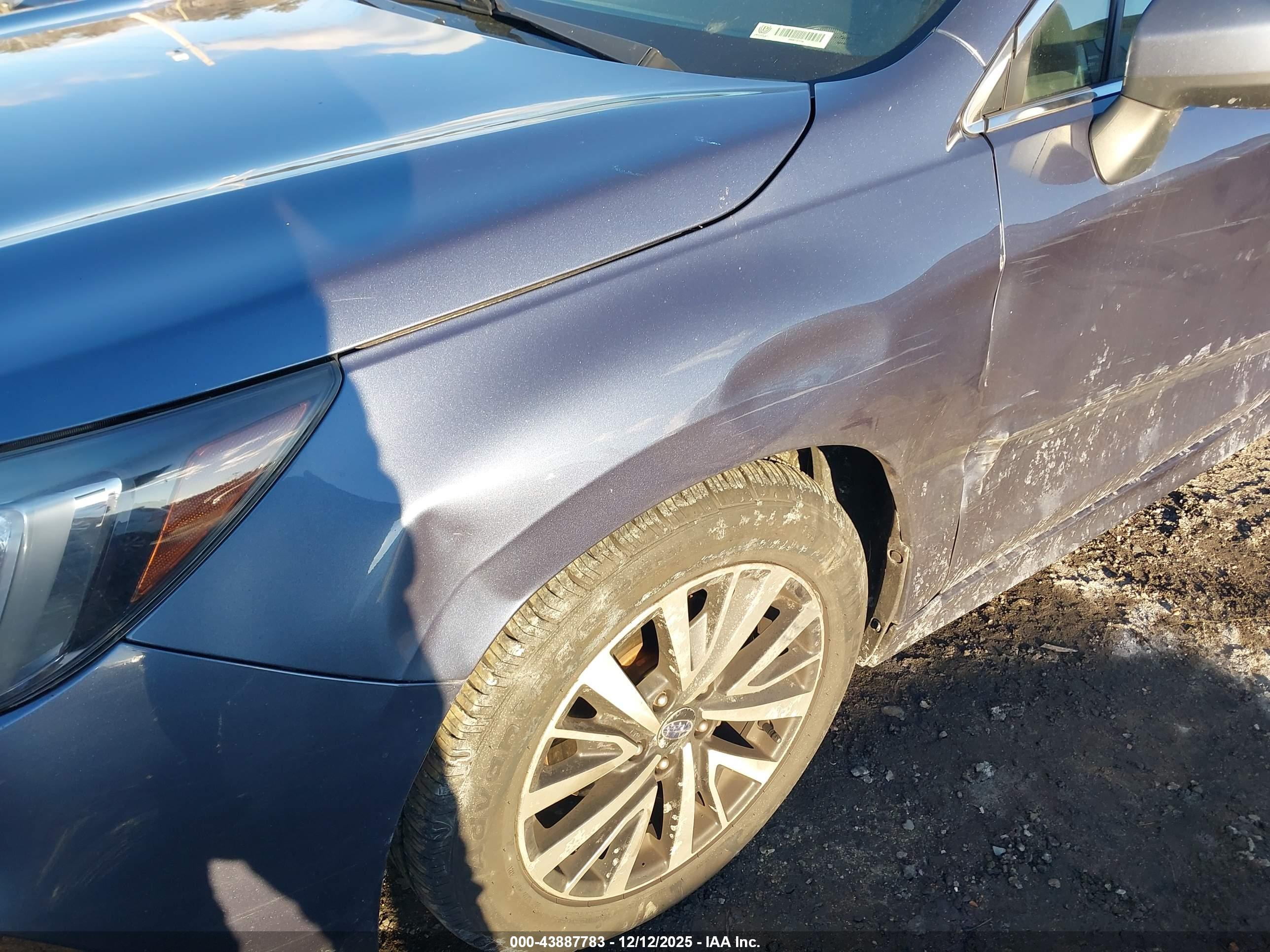 SUBARU LEGACY image 6