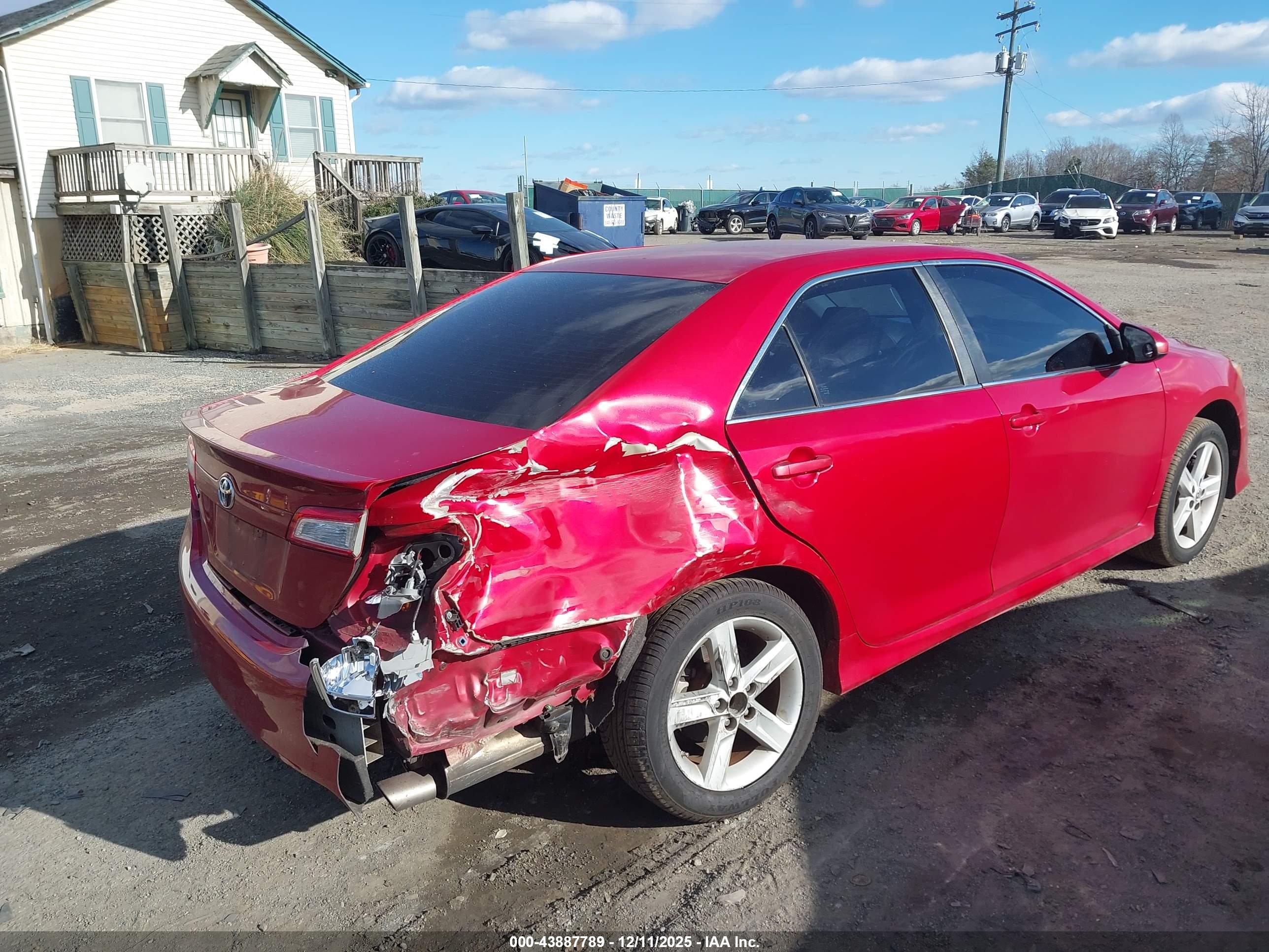 TOYOTA CAMRY image 4