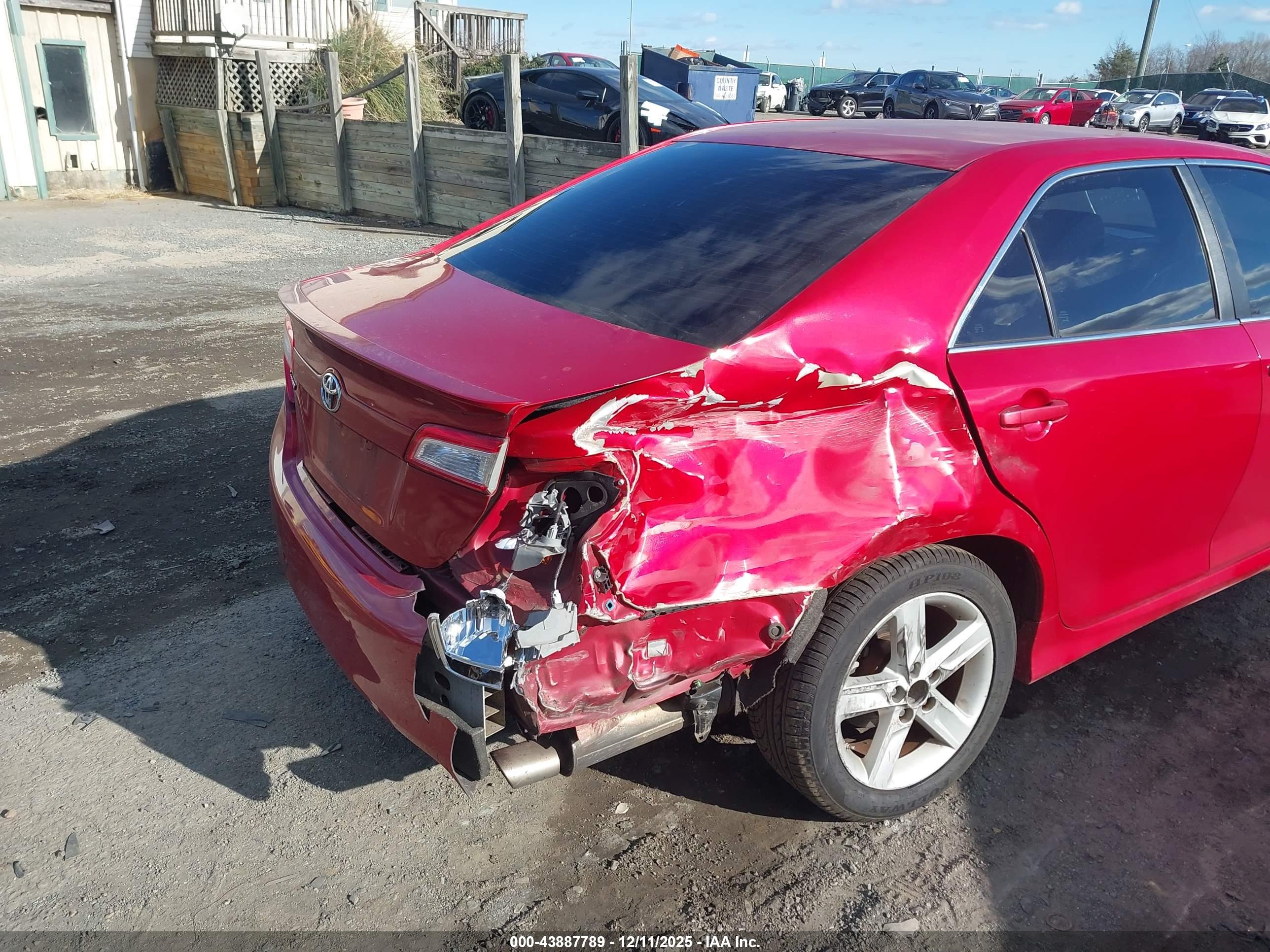 TOYOTA CAMRY image 6
