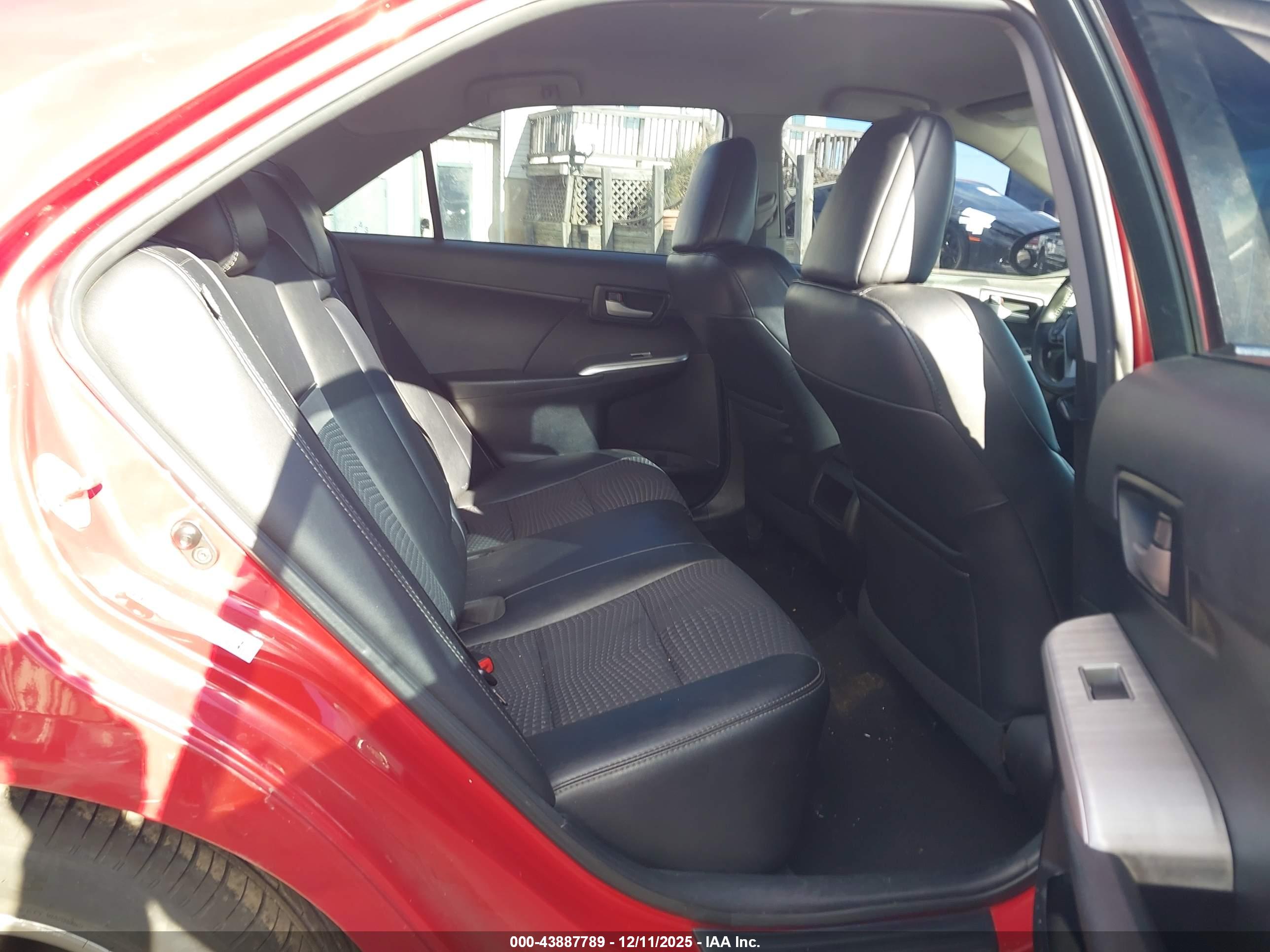 TOYOTA CAMRY image 8