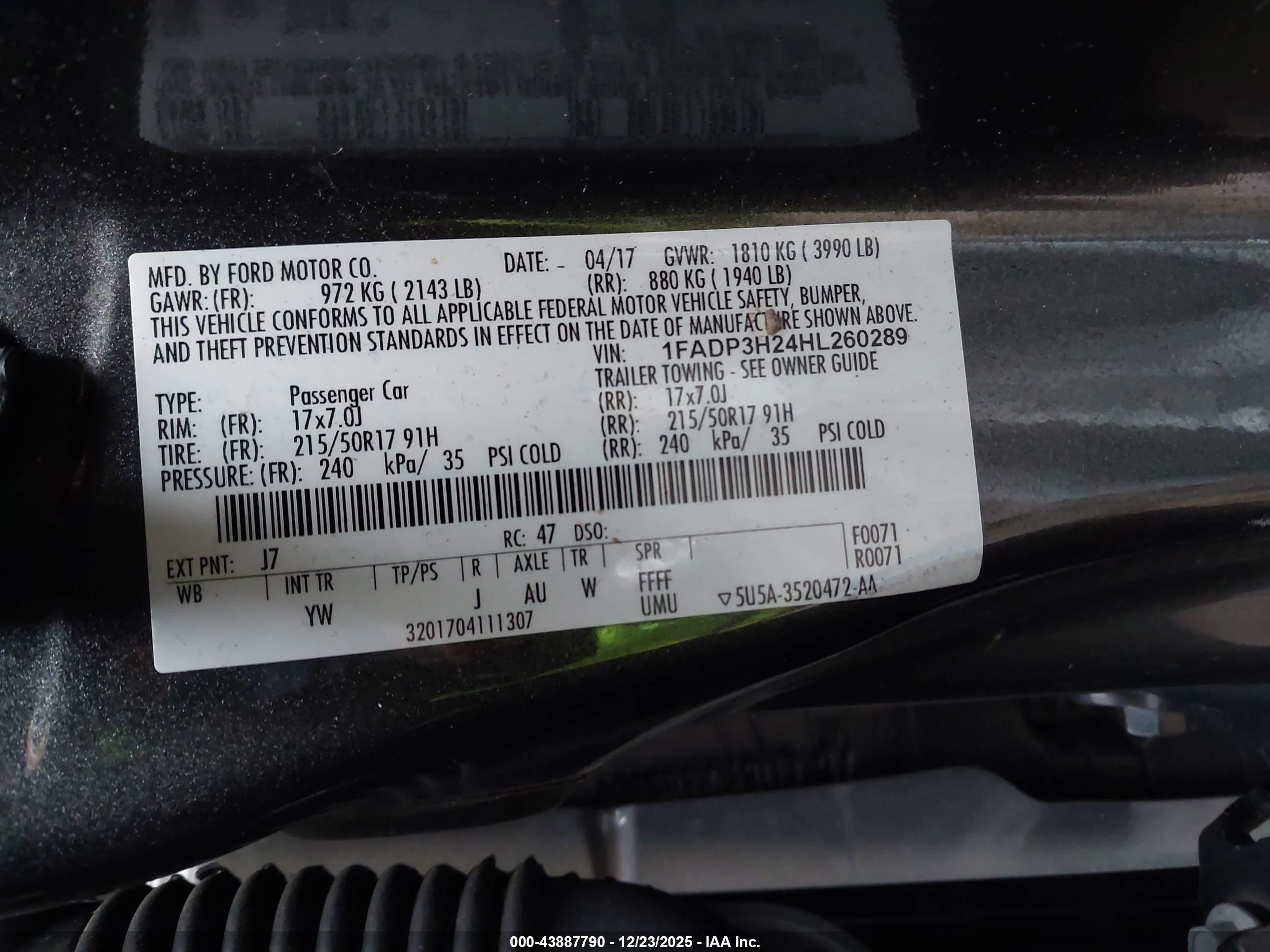 FORD FOCUS image 9
