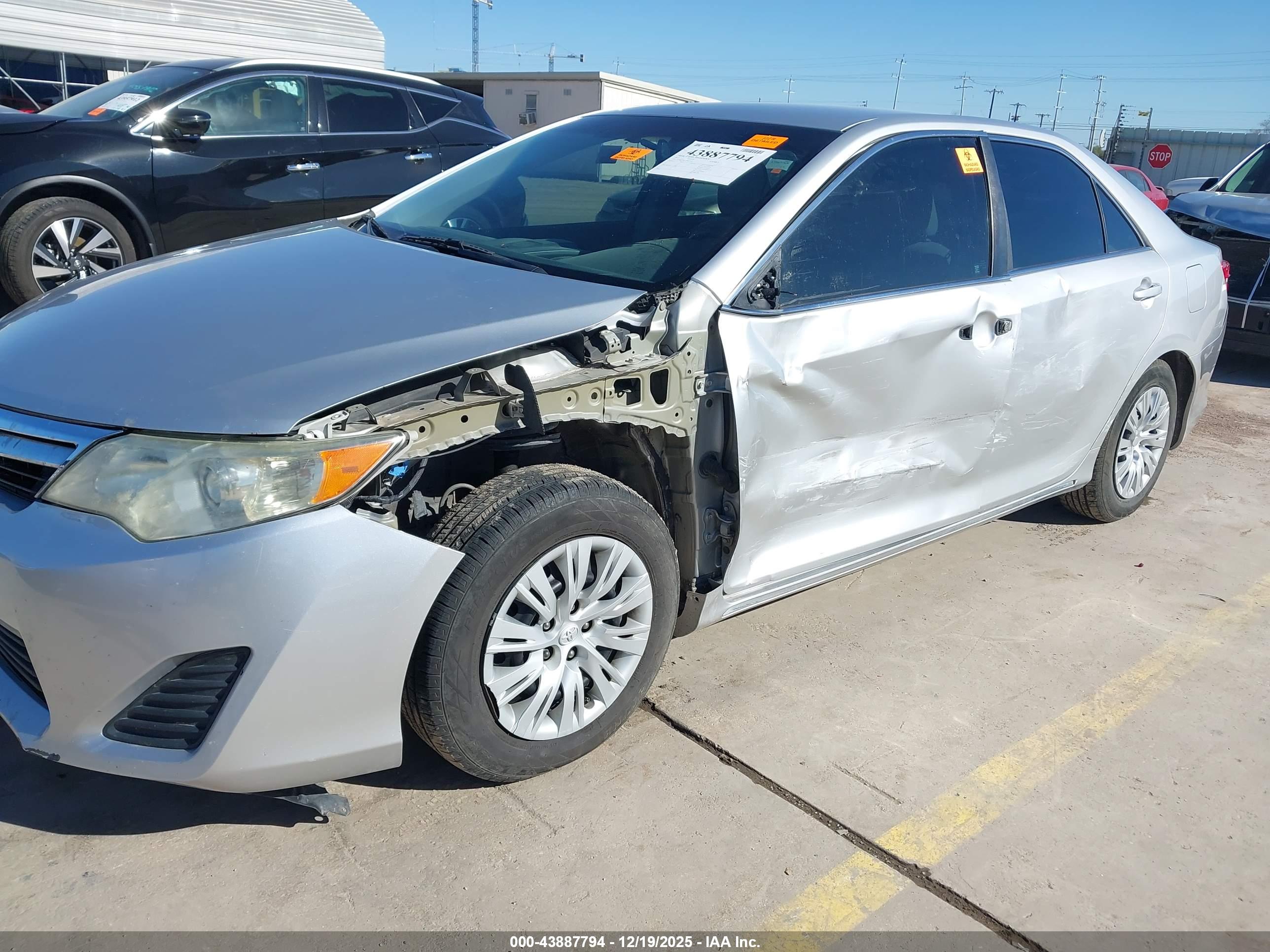 TOYOTA CAMRY image 6