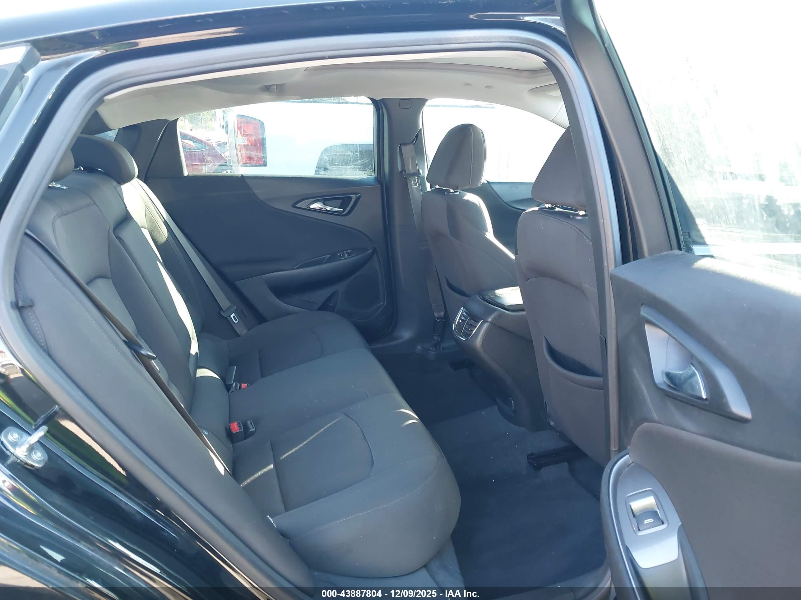 CHEVROLET MALIBU image 8